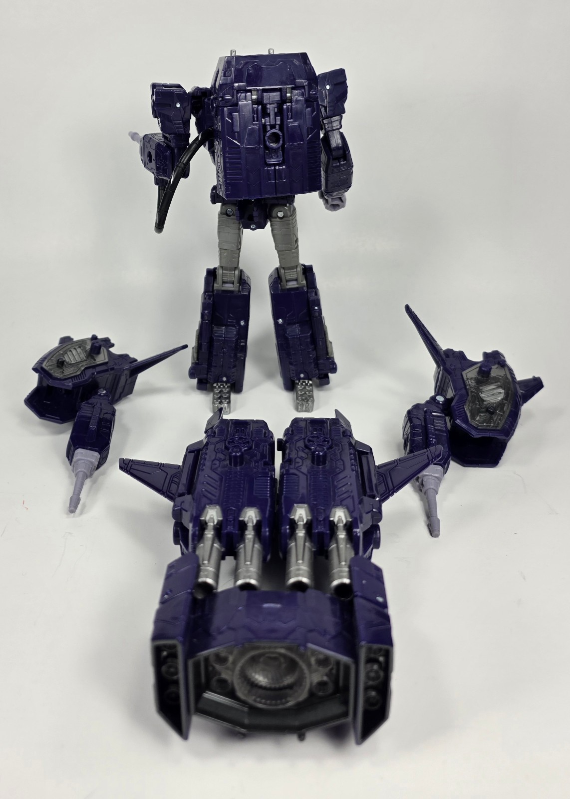 Transformers War for Cybertron Siege Shockwave Compelte Used
