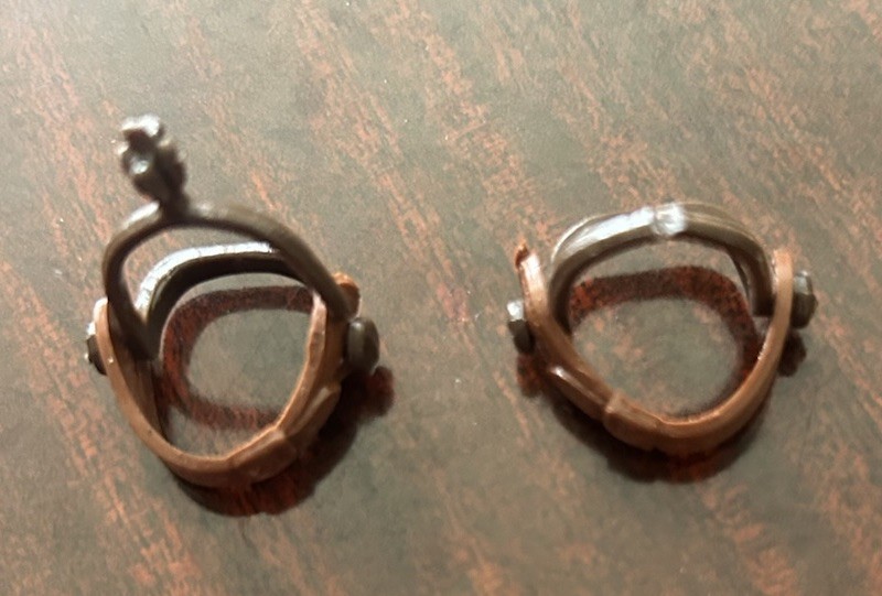 Vintage Marx Johnny West Pair of Brown Spurs With Straps One Broken Spur 1960’s