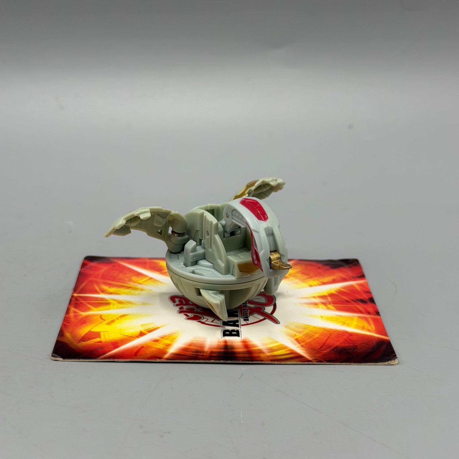 Bakugan Spin Dragonoid 650G Gray Haos Special Attack Vestroia Battle Brawlers