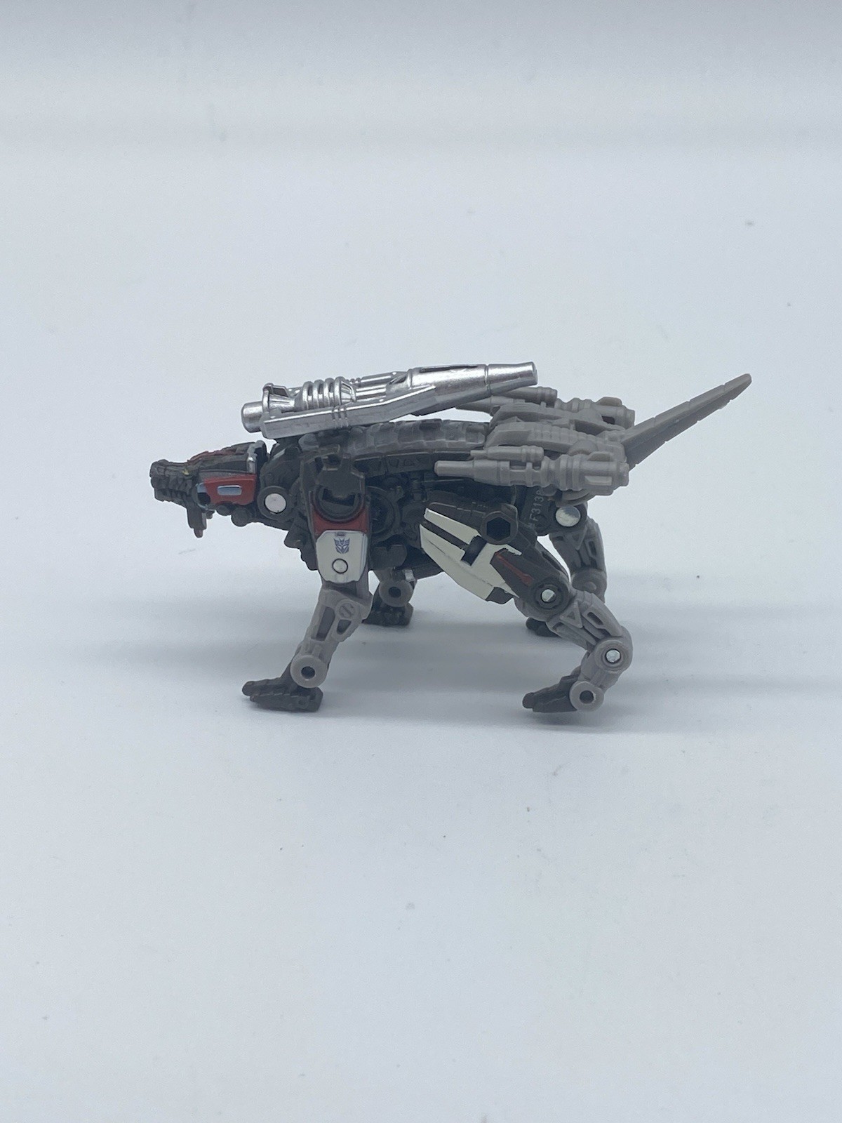Transformers Studio Series SS-83 Soundwave Voyager Class Figure w Ravage Cassett