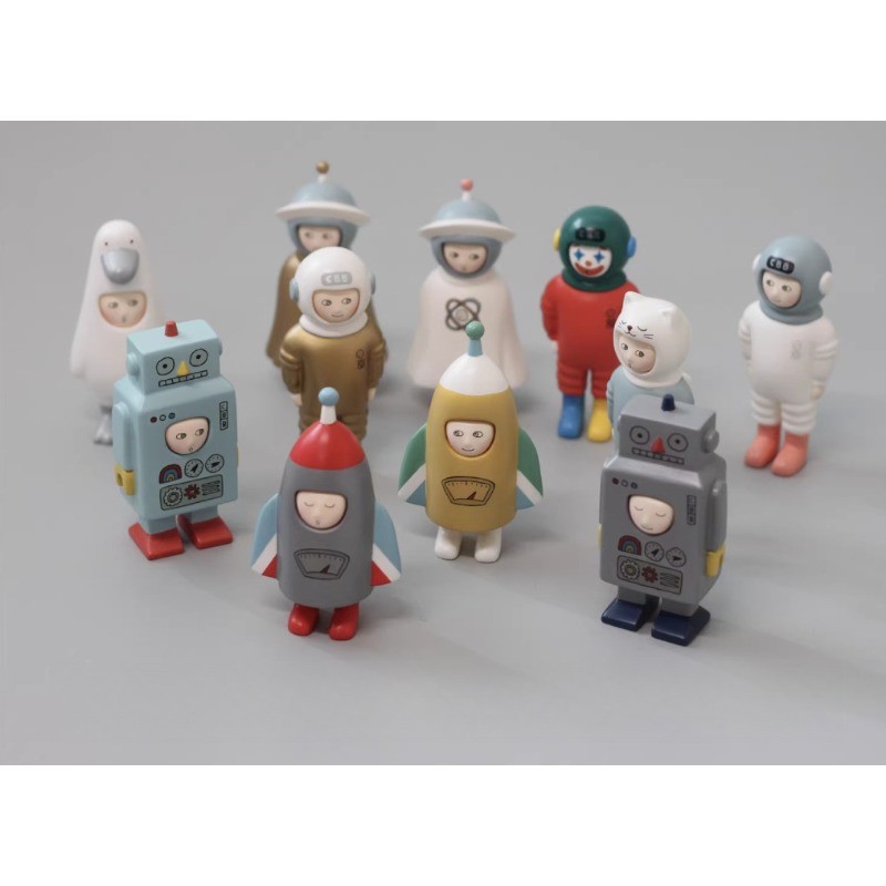 1PCS Random Xinghui Creations Cbb Space Travel Circus Boy Band 3.1&Prime; collectible