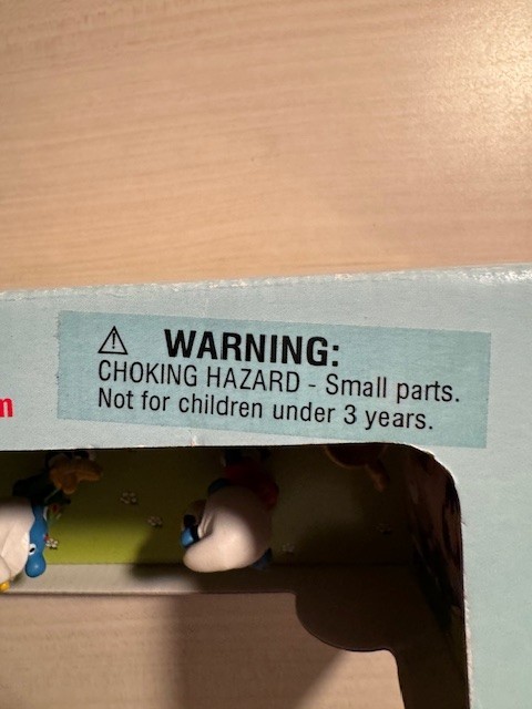 Smurfs 2000 – 2009 Edition by Schieich *** NIB *** some damage to box *** soccer