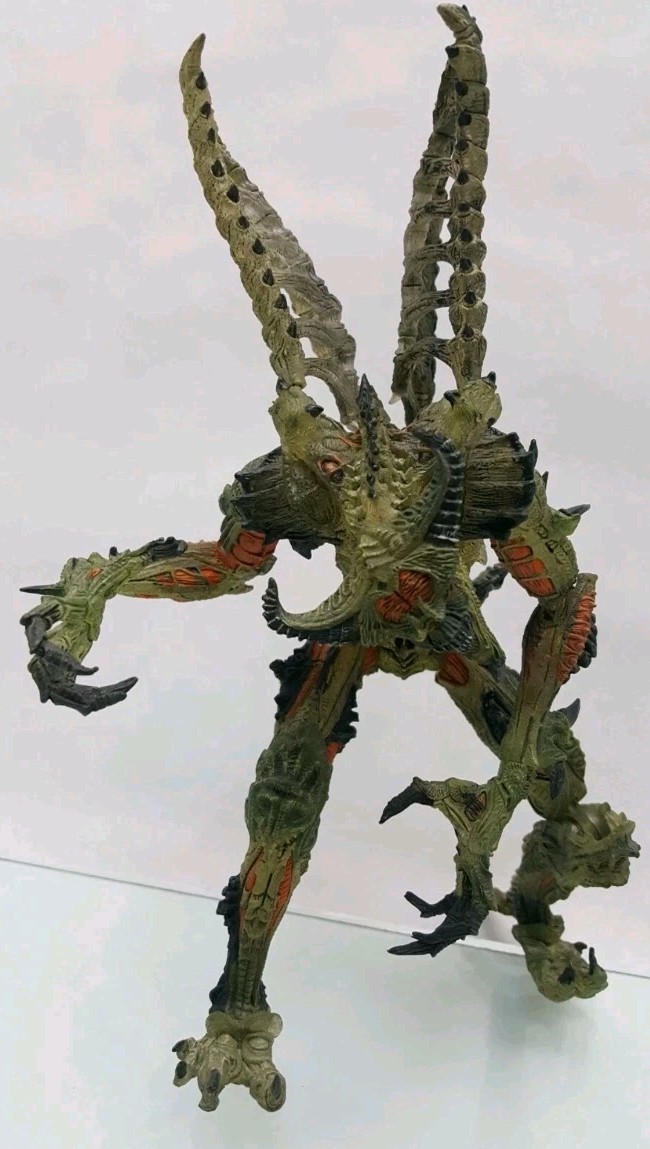 Alien Spawn 2 Alternate Realities Series 21 McFarlane 2002 Action Figure