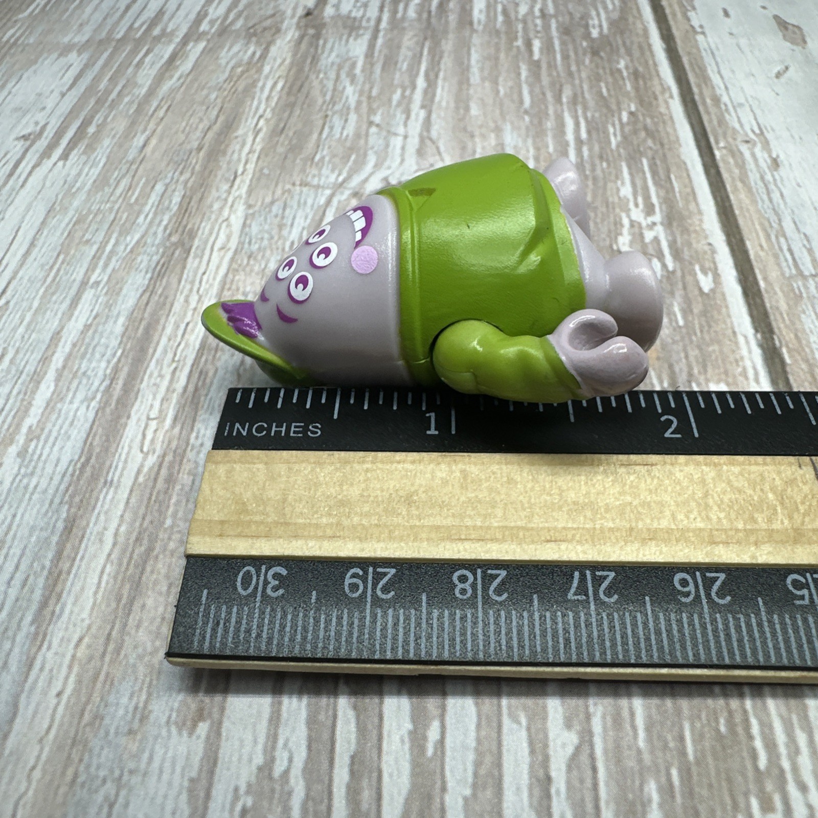 SQUISHY MONSTERS UNIVERSITY 2” ACTION FIGURE PLASTIC IMAGE NEXT TOY