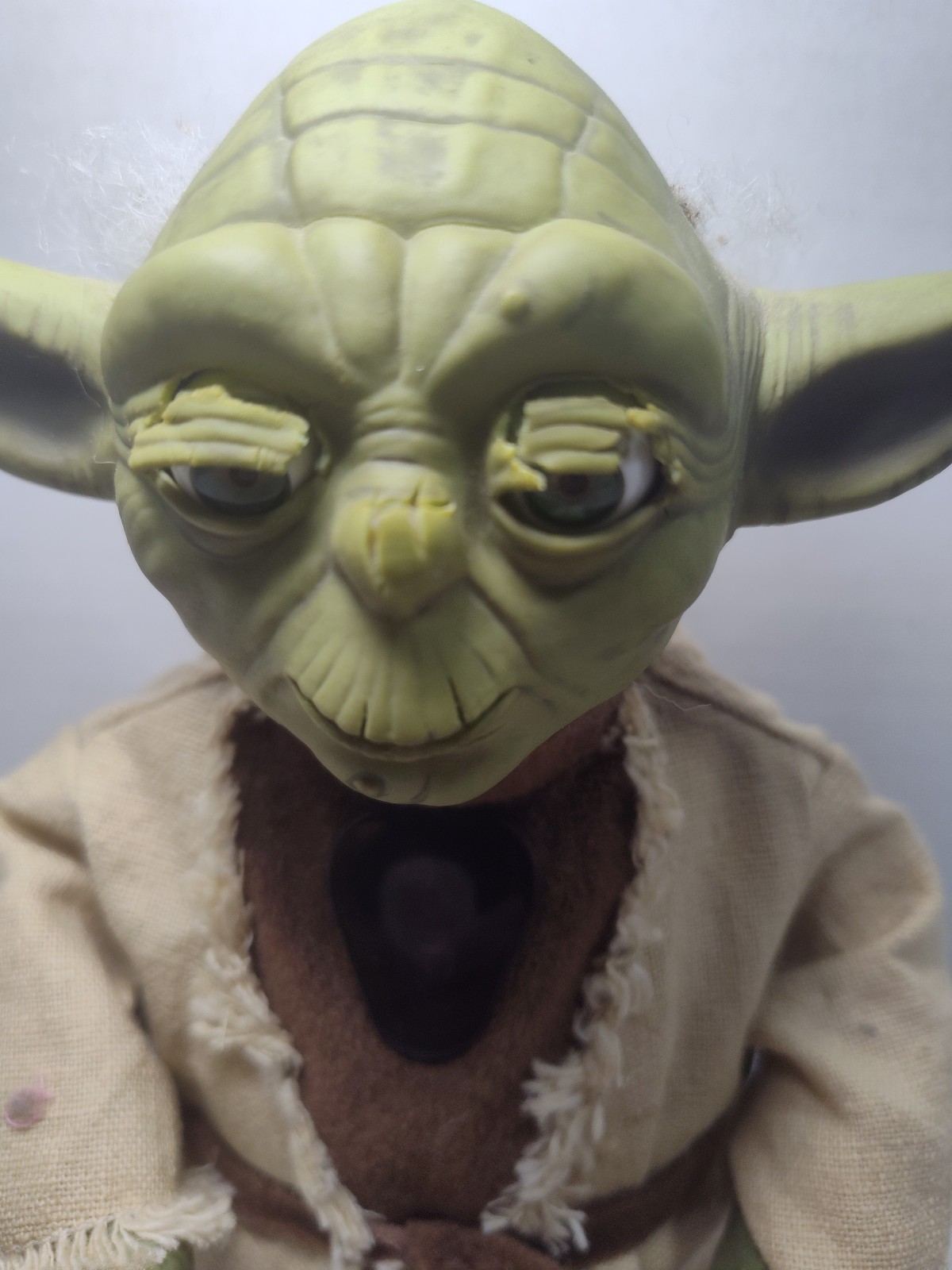 Star Wars Interactive Yoda Talking Animated Figure Tiger Electronics Works -READ