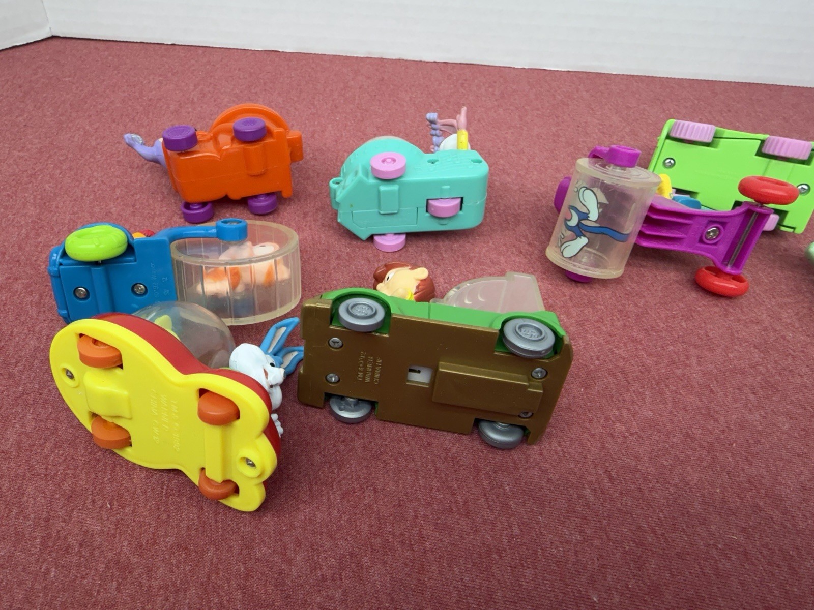 Vintage lot of 8 Warner Tiny toons functioning vehicles 2.5 inches long 1992