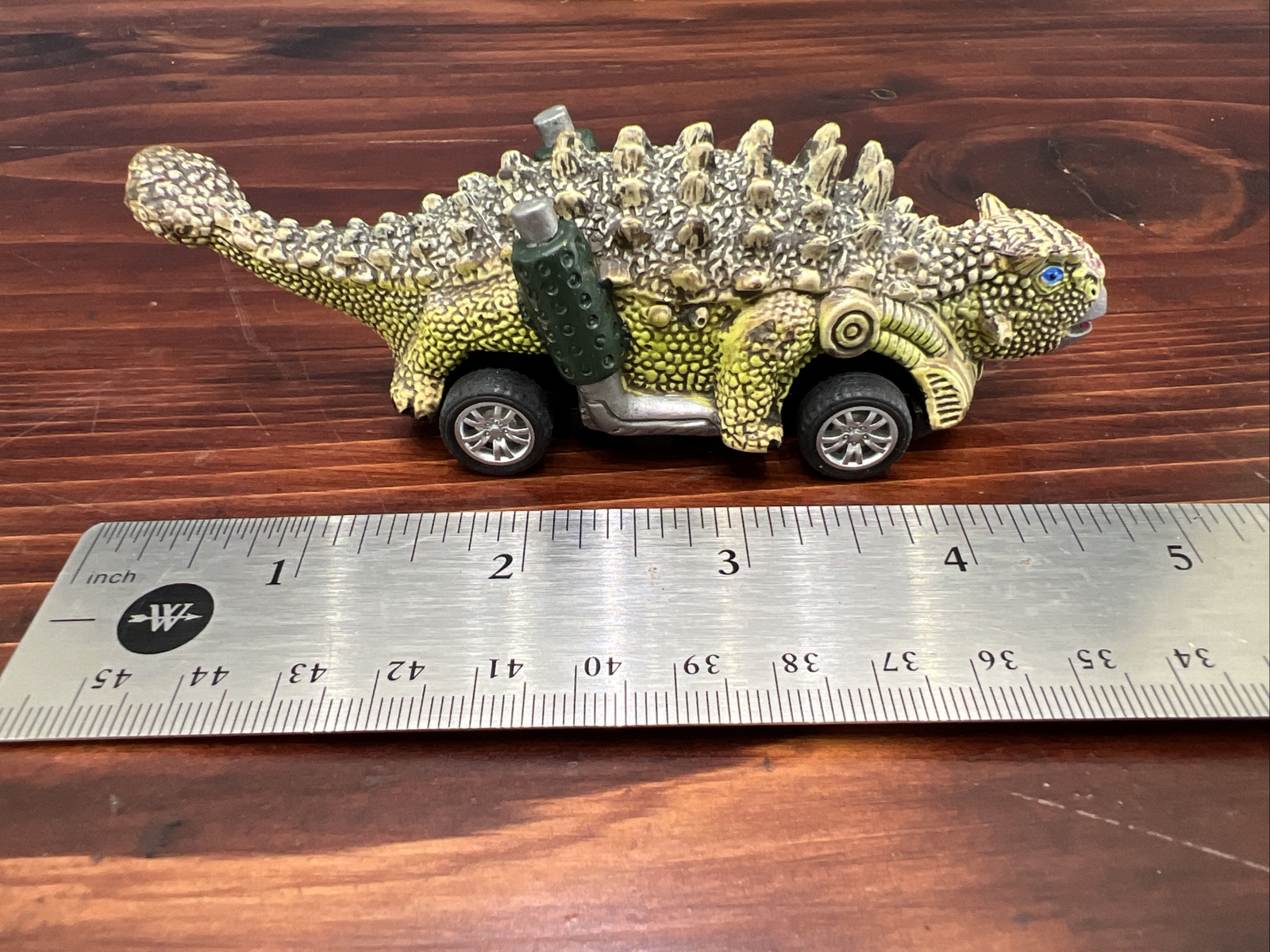 Self Propelling Pull Back Car Toy Ankylosaurus Dino Dinosaur Moving Chasing