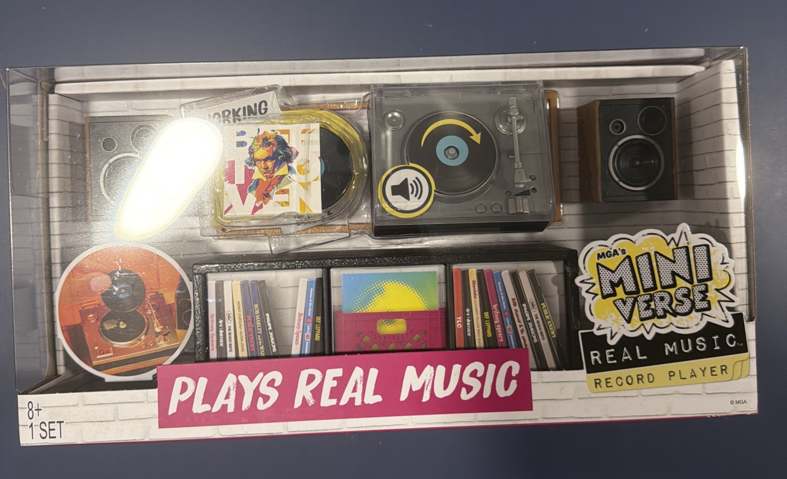 MGA&rsquo;s Miniverse Real Music Record Player Mini Collectibles Mini Playable Record