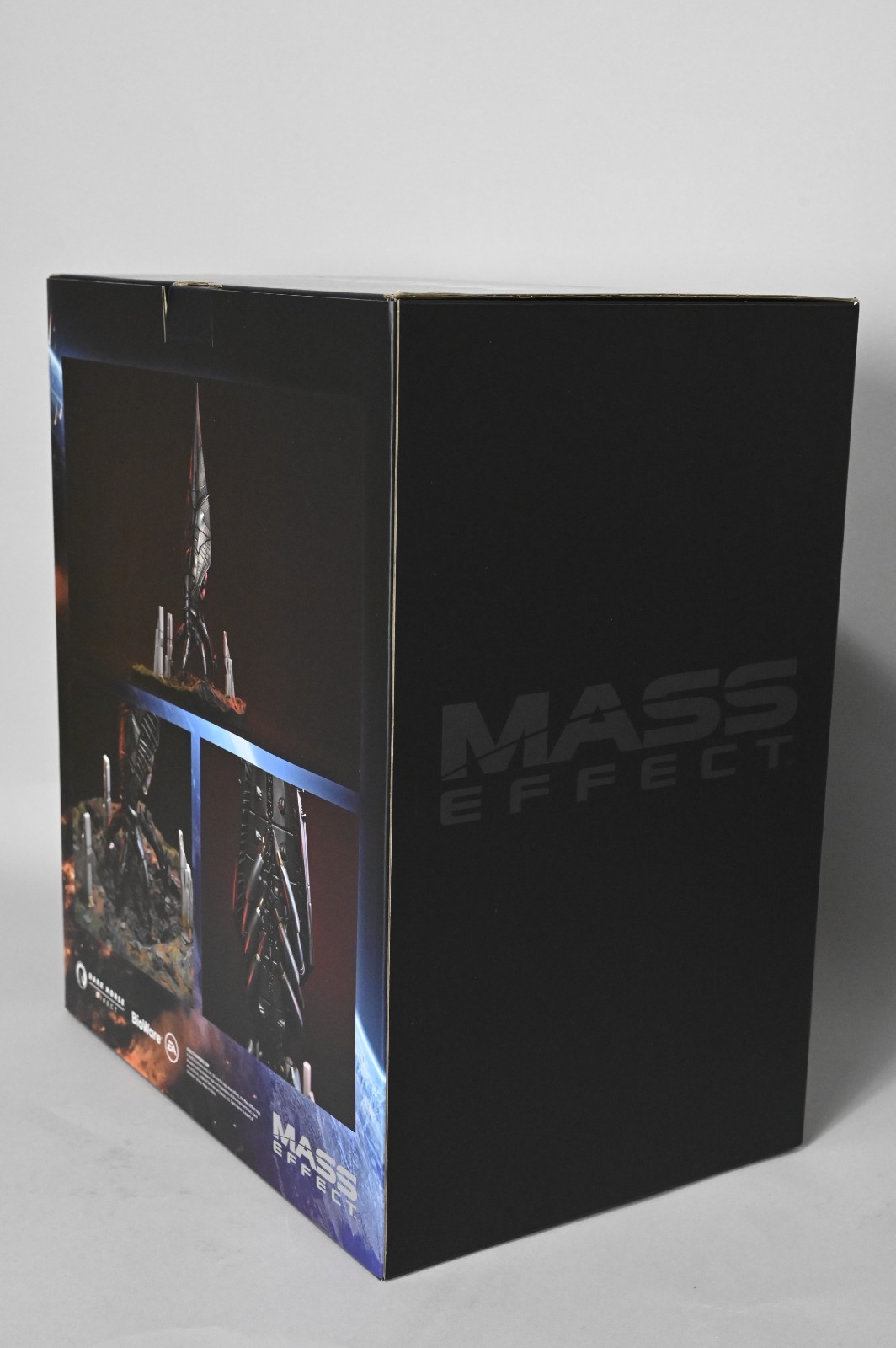 Mass Effect 14&Prime; Reaper Sovereign Statue Dark Horse SEALED NIB #802/1000