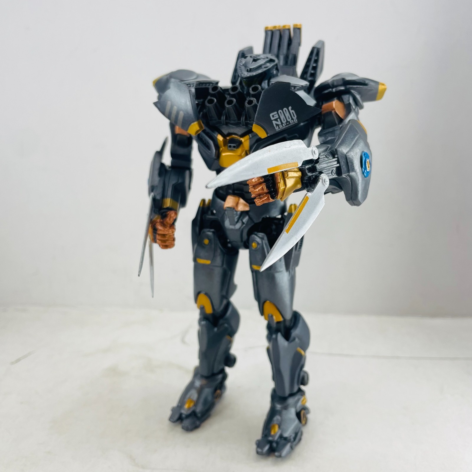 Crimson Typhoon Jaeger 7&Prime; Movable Action Figure Toy Statue Pacific Rim Gift Box