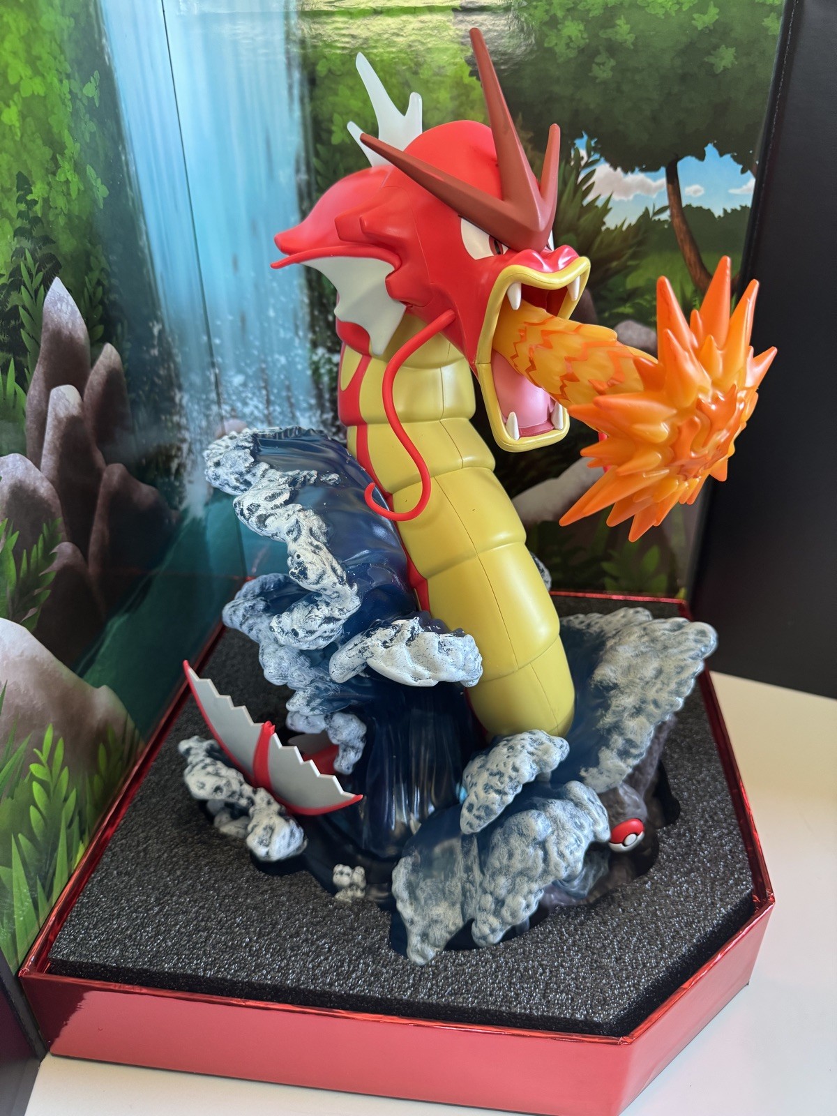 Pokémon World Championship 2025 Exclusive Shiny Gyarados Deluxe Figure Jazwares