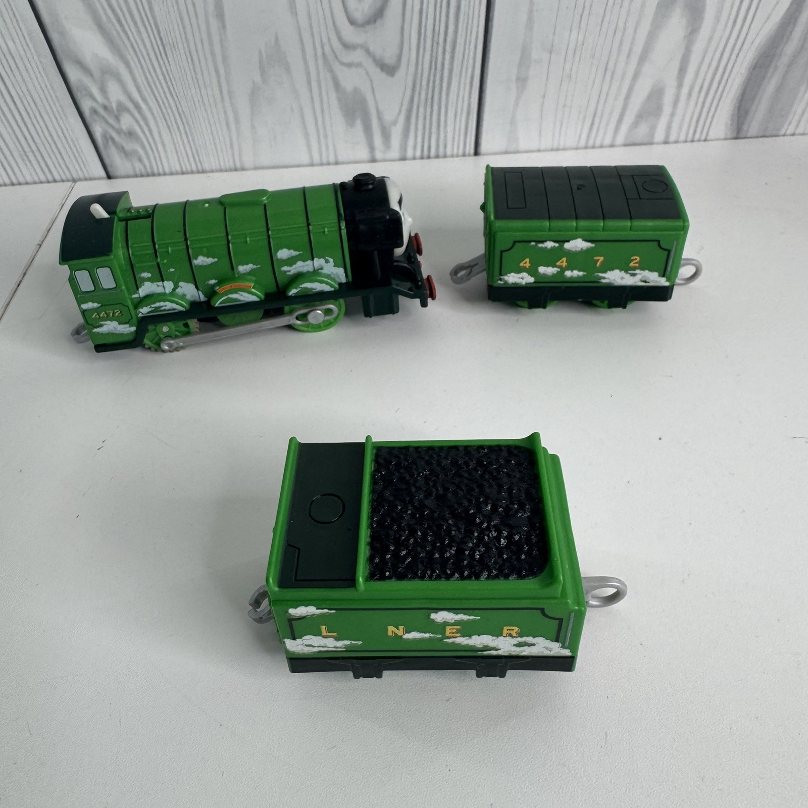 Thomas & Friends Trackmaster Motorized Flying Scotsman Engine With Tenders 2013