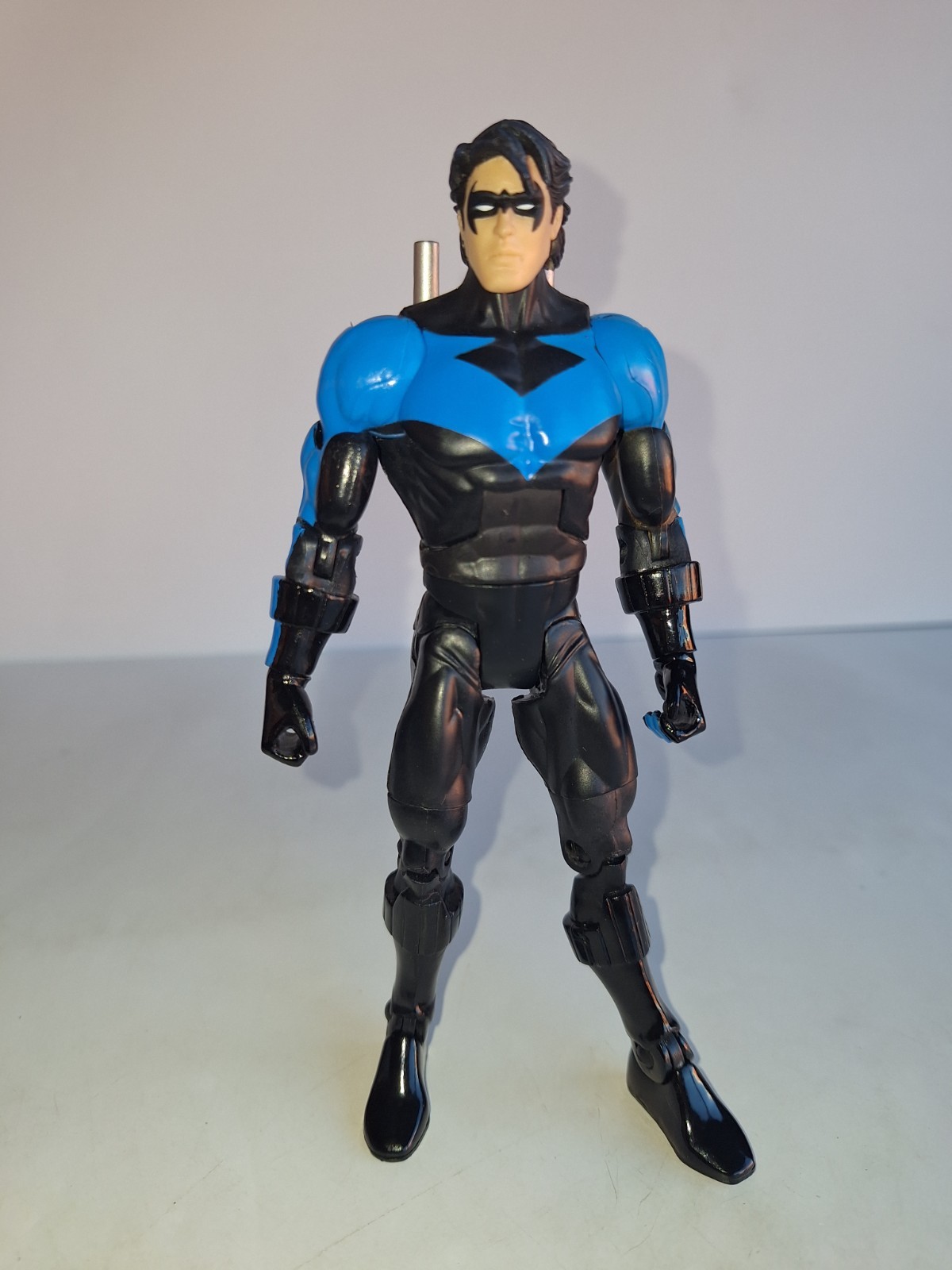 DC Universe Classics Nightwing With Weapons Read Description
