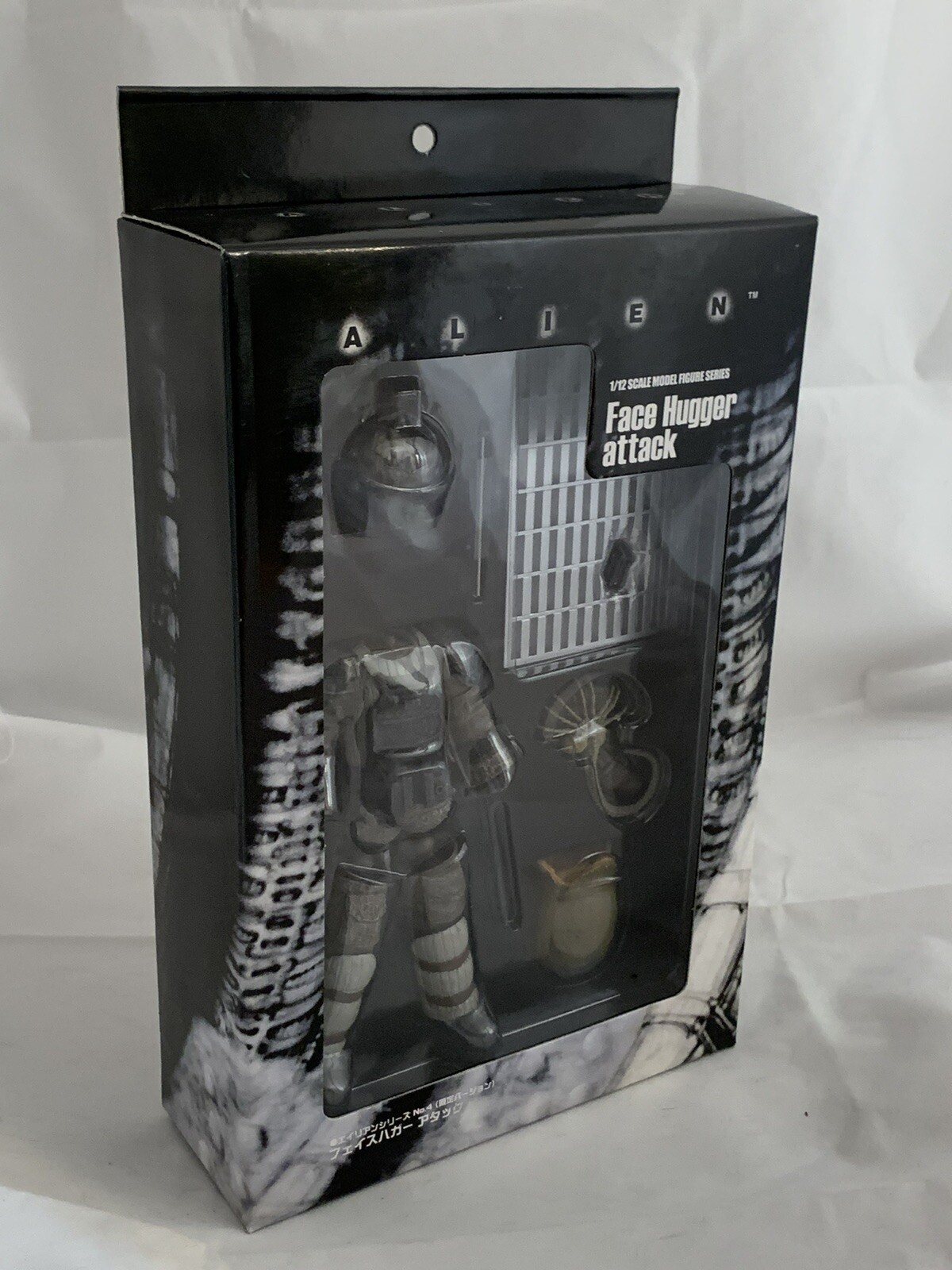 2002 ALIEN 1/12 Scale Model Figure Series – FACE HUGGER ATTACK – NEW Sealed