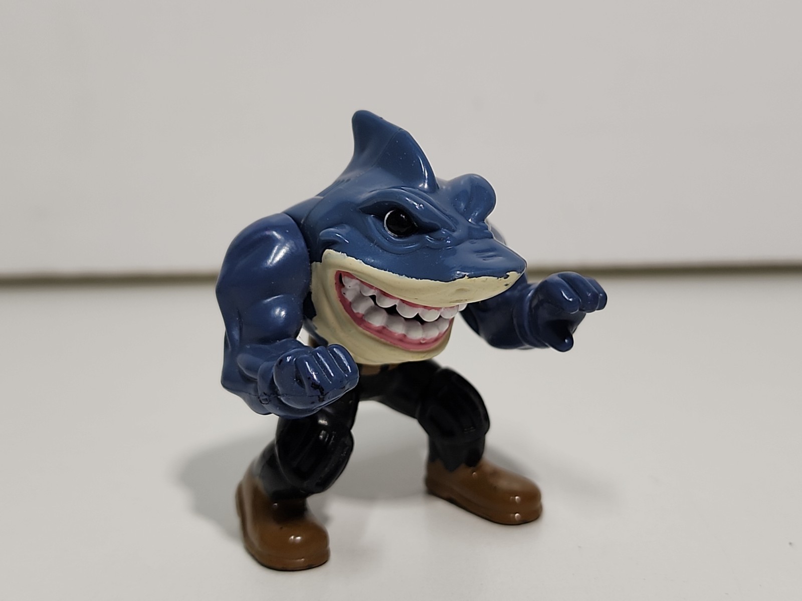 Street Sharks 2&Prime; Mini Figurine by Street Wise Designs, Ripster 1994 Vintage