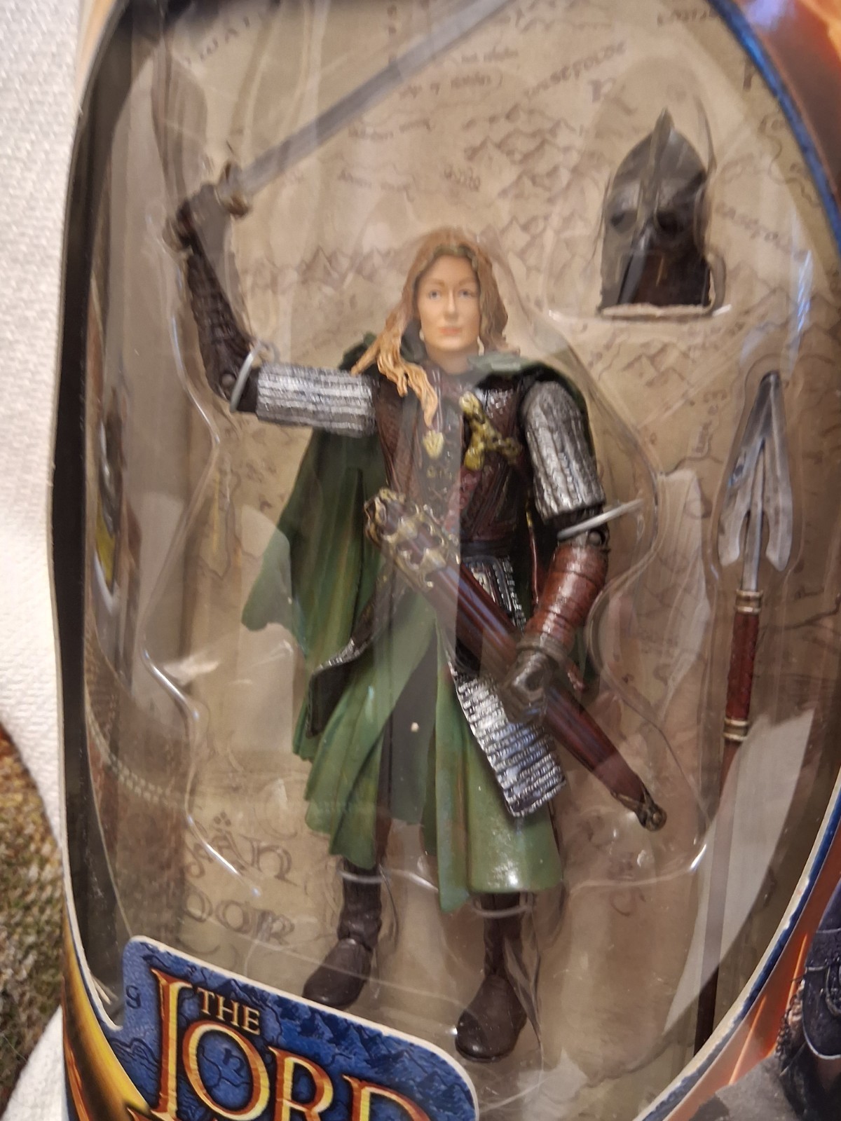 LOTR ToyBiz action figure – ÉOWYN in Rohan Armor w/sword slashing action