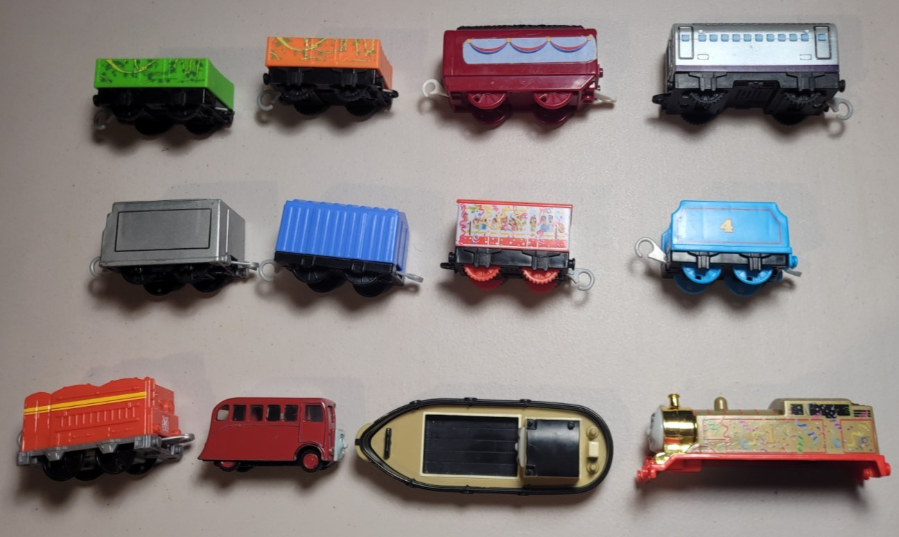 THOMAS & Friends Motorized Train Engines / Cars YOU PICK (Please Read Descript)