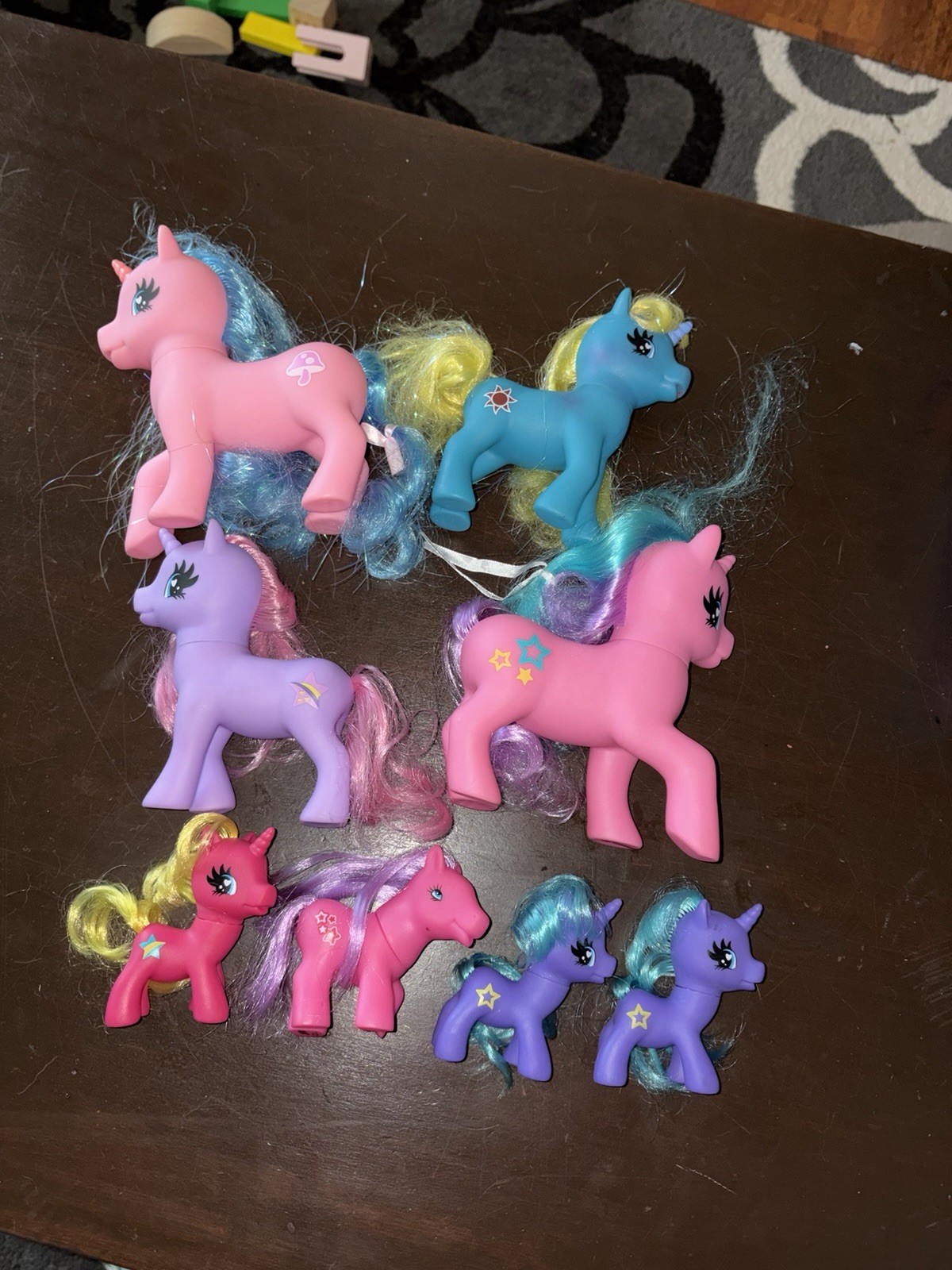 8- fakie » generic ponies, Gi-Go. Like MLP My Little Pony