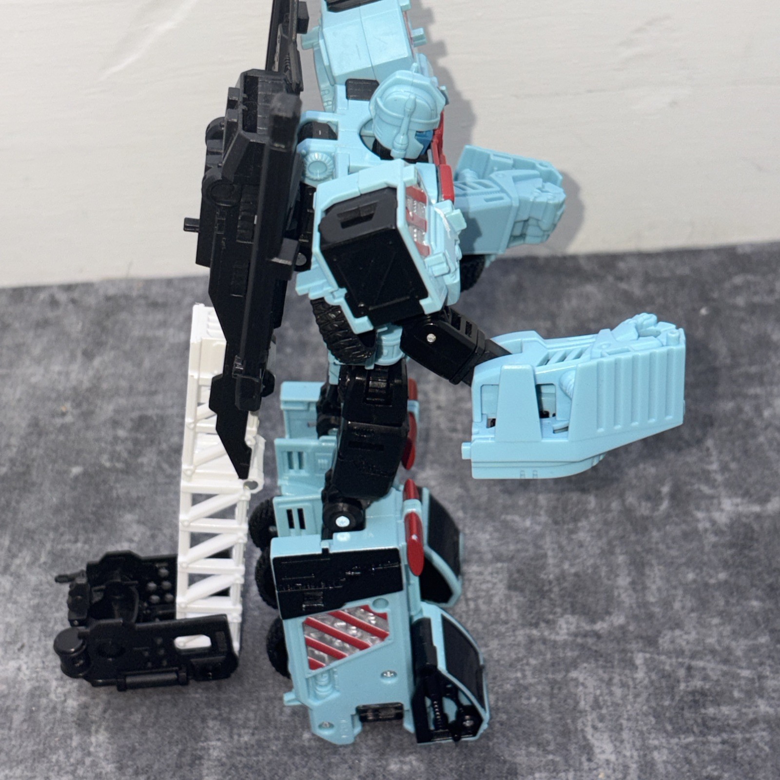 Transformers Generations: Combiner Wars – Protectobot HOT SPOT Incomplete