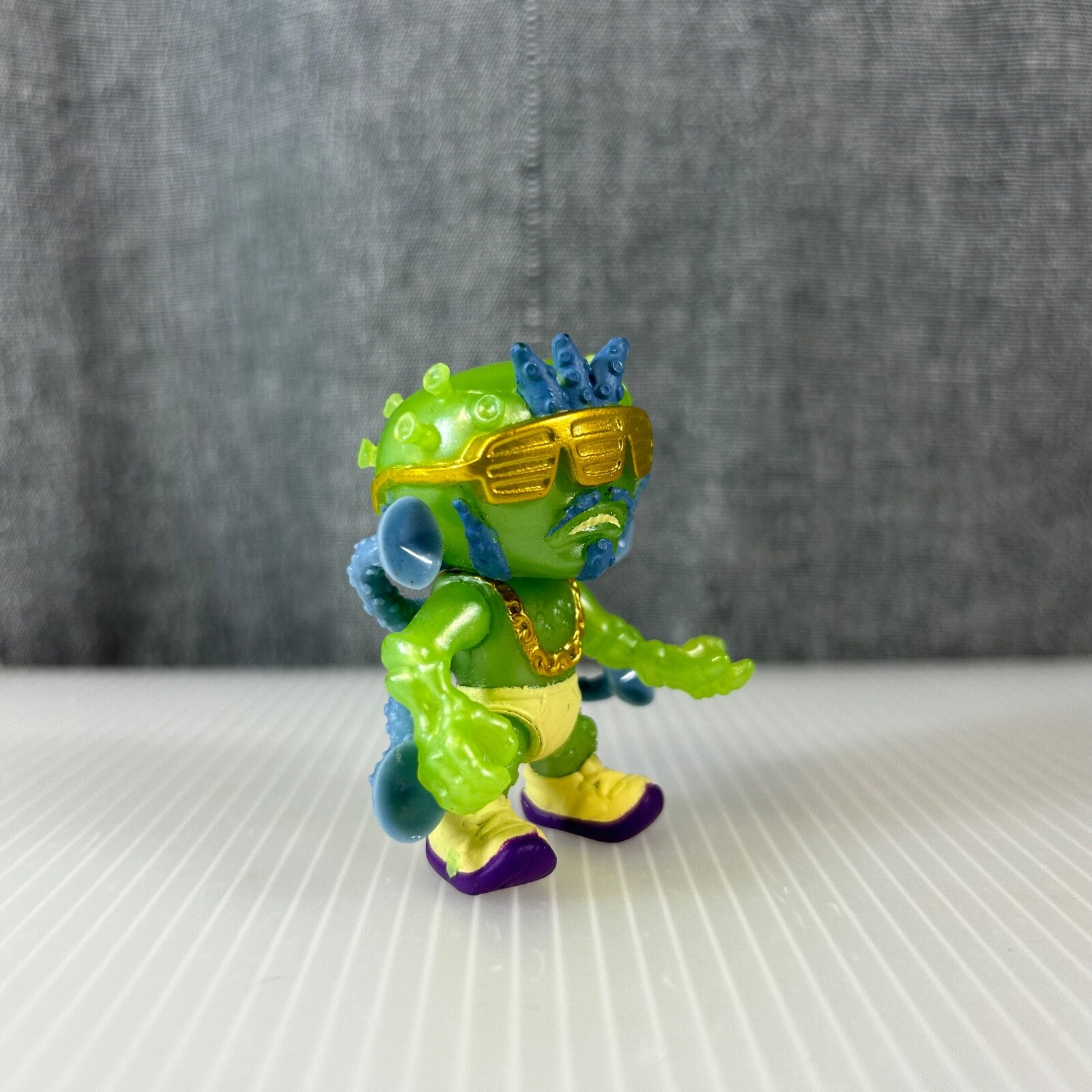 Treasure X Green Alien 2&Prime; Inch Action Figure Moose Enterprise
