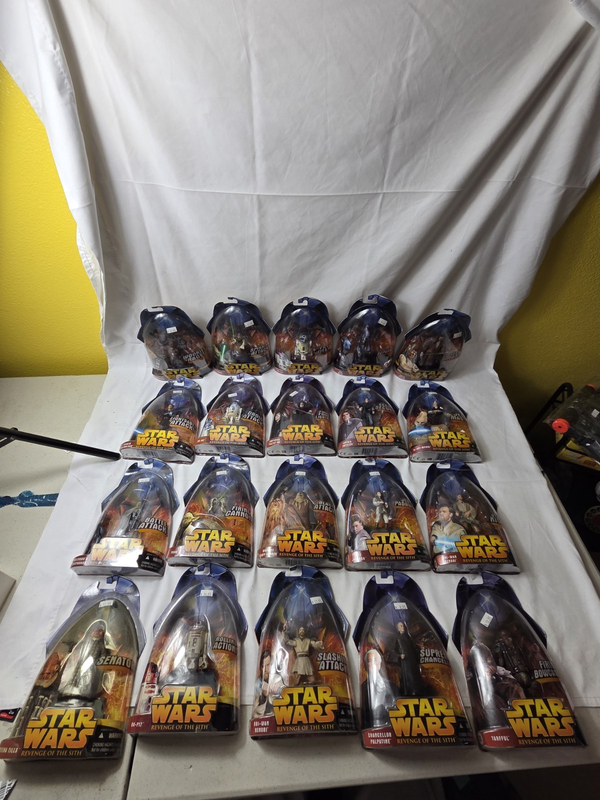 Lot of 40-Hasbro Star Wars Revenge of The Sith 2005 Figures Coll 1, 2 – No Copys