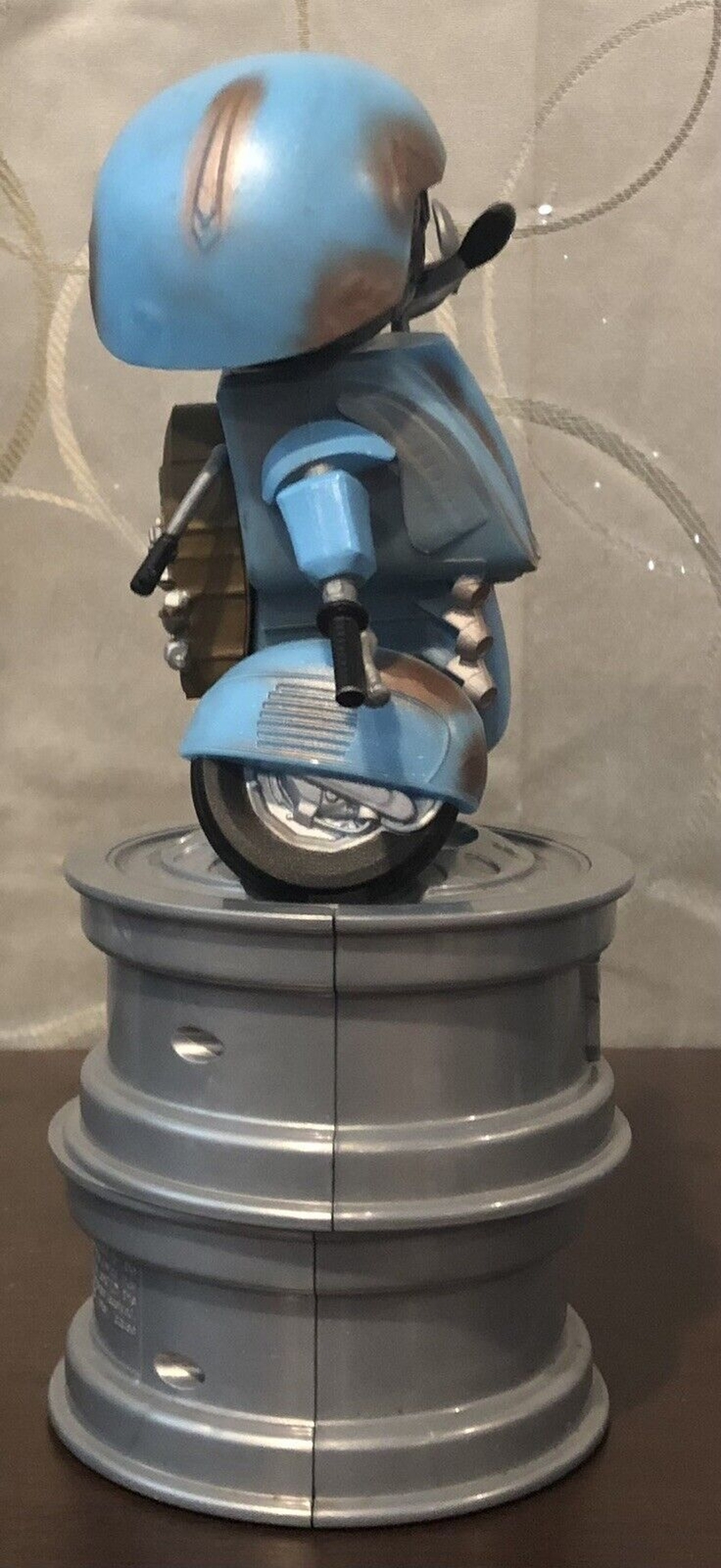 Transformers The Last Knight Dancing Autobot Sqweeks Speaker Figure eKids TF-408
