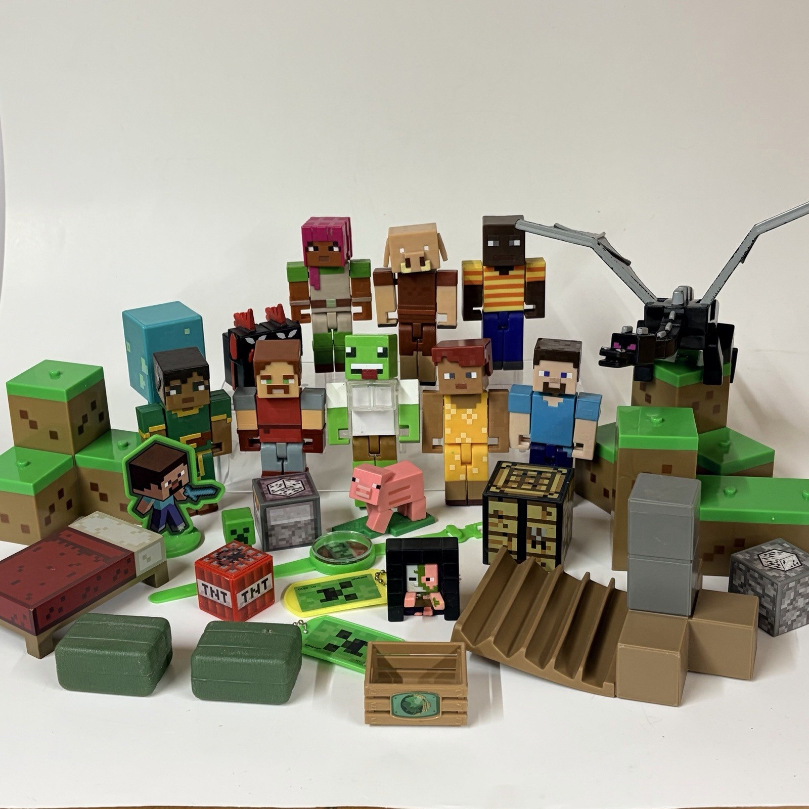 Minecraft Creator Action Figures Toy Lot Of 30 Ender Dragon Blocks Mixed Lot Toy