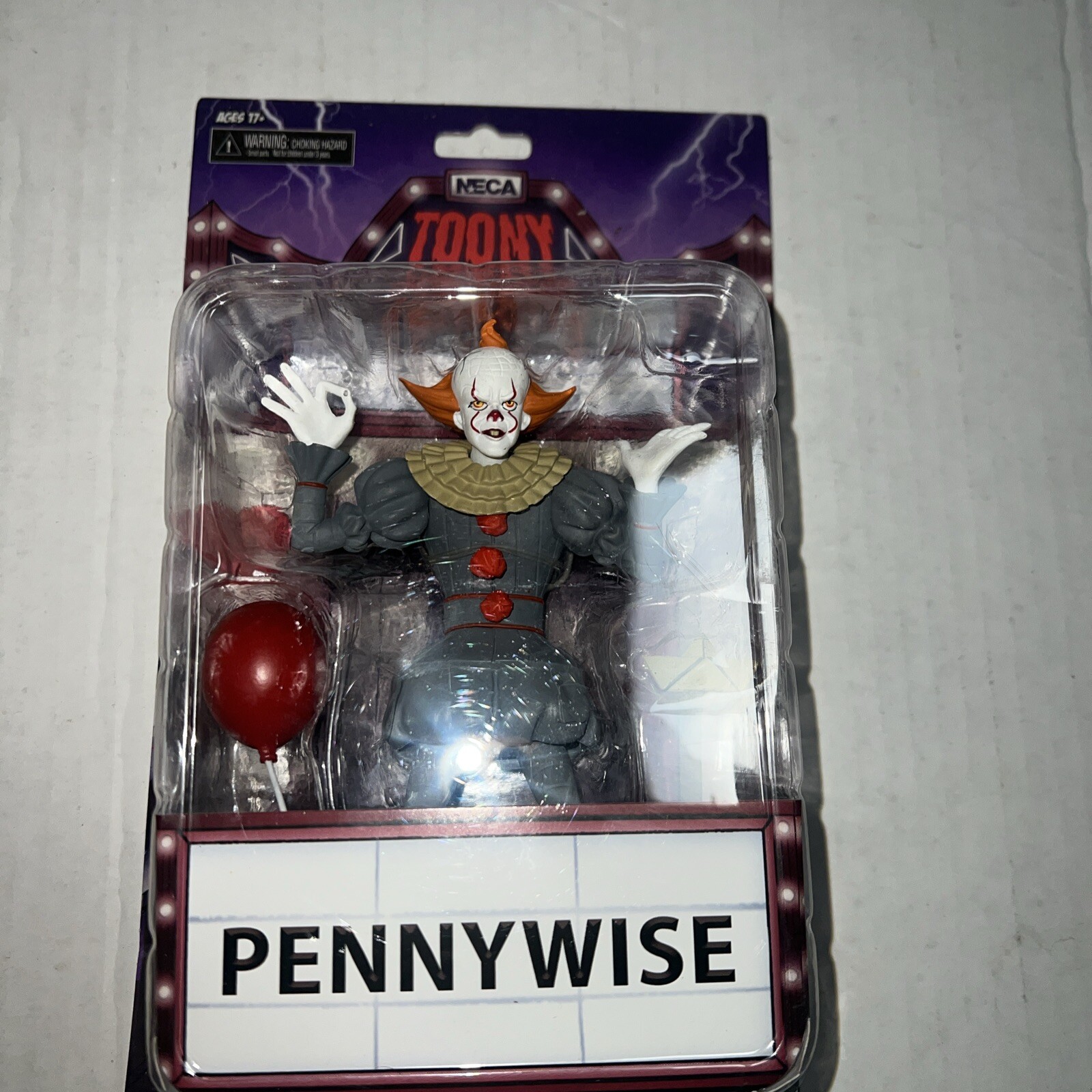 Pennywise 2017 Toony Terrors Neca Reel Toys Action Figure on Card Horror