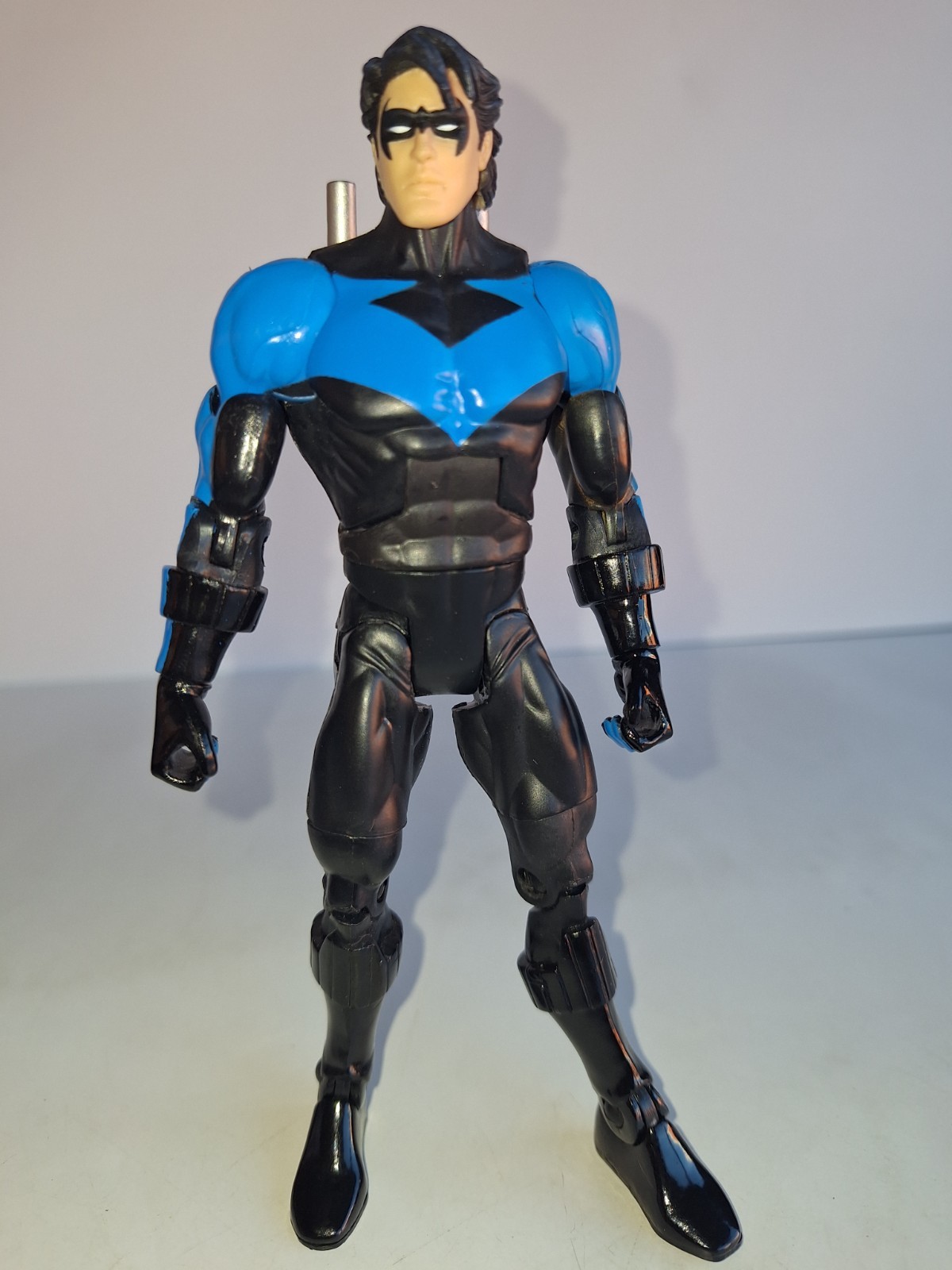 DC Universe Classics Nightwing With Weapons Read Description