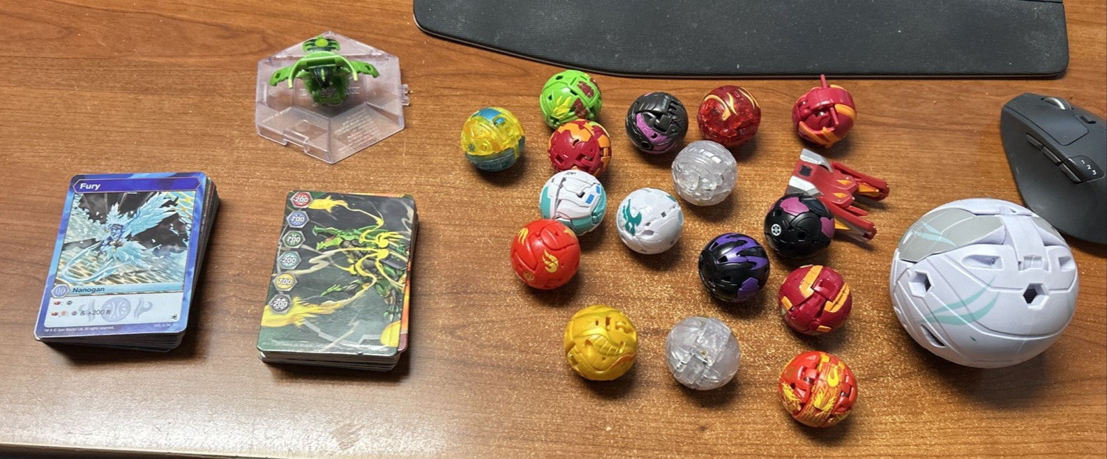 Bakugan Battle Brawler Lot of 18 with 20 Metal Cards and 55 Paper Cards