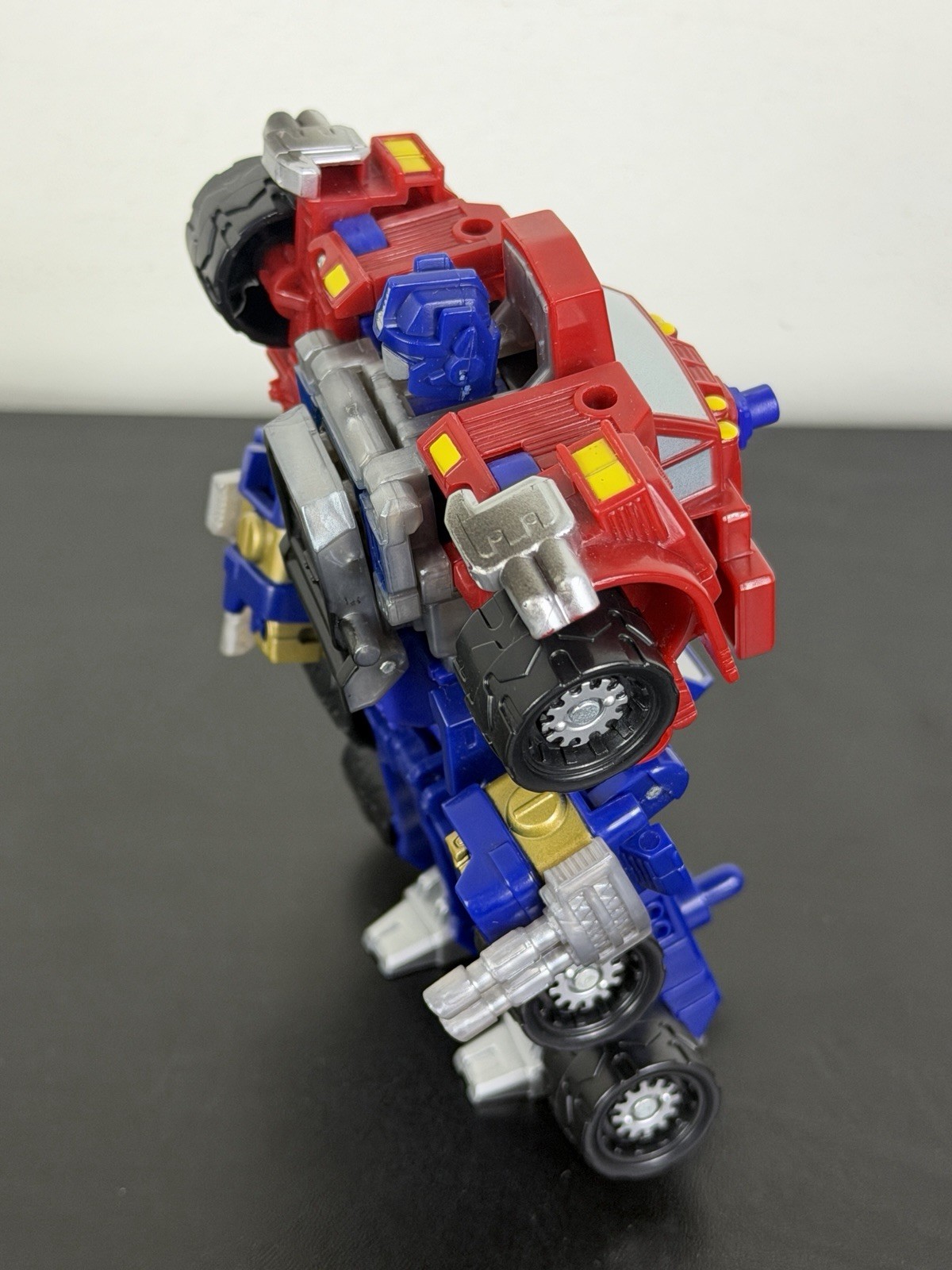 TRANSFORMERS Armada 2002 – OPTIMUS PRIME 5&Prime; Deluxe Super-Con