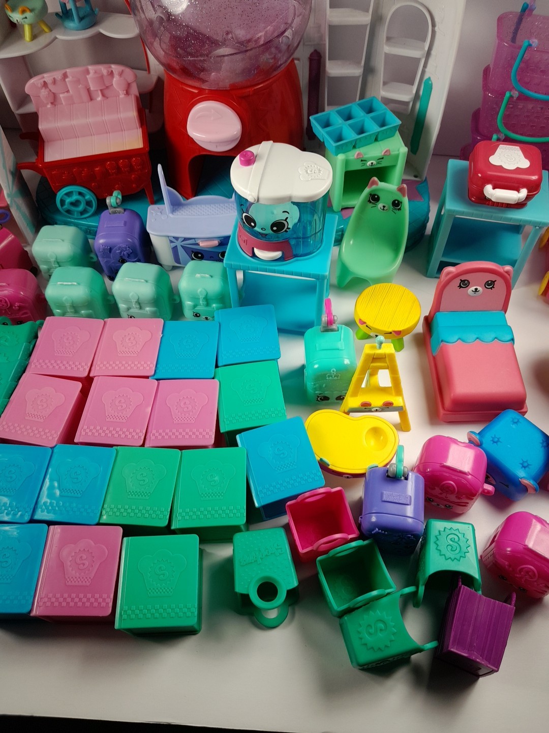 Shopkins Accessories Lot Misc. Items Sweet spot Gumball Machine