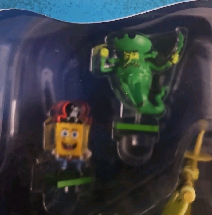 Spongebob Squarepants FLYING DUTCHMAN Ship CULTUREFLY 2025 Deluxe Vinyl 9&Prime; TOY