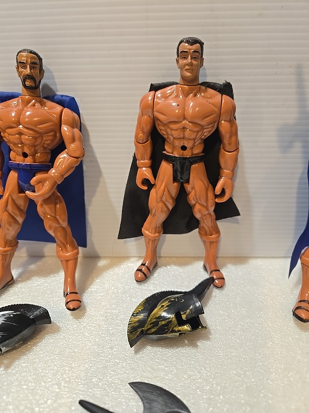 6 Gladiator Warrior Figures & Accessories