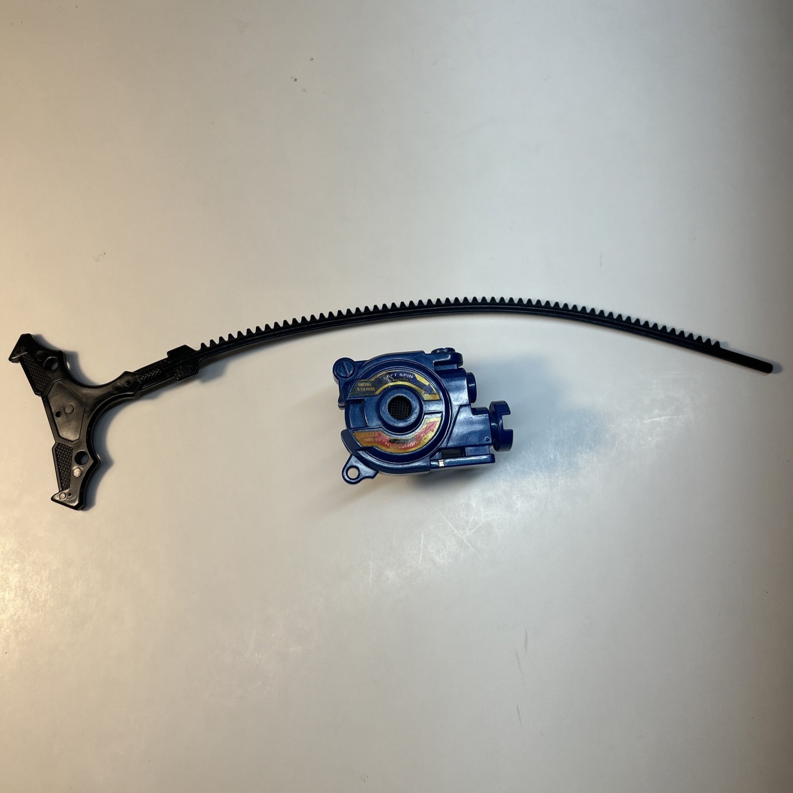 Beyblade Metal System Ripcord Launcher Right Left Spin