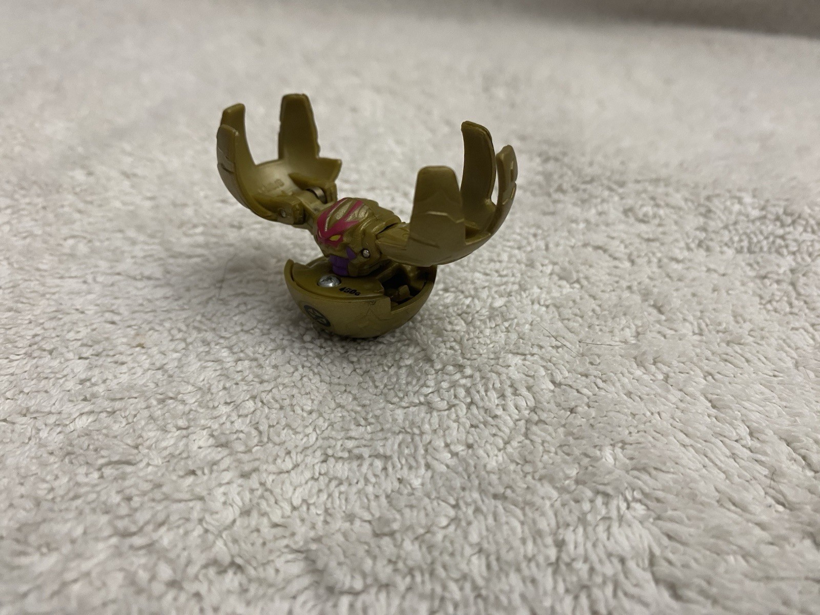 *Rare* Bakugan Gold Fear Ripper B1