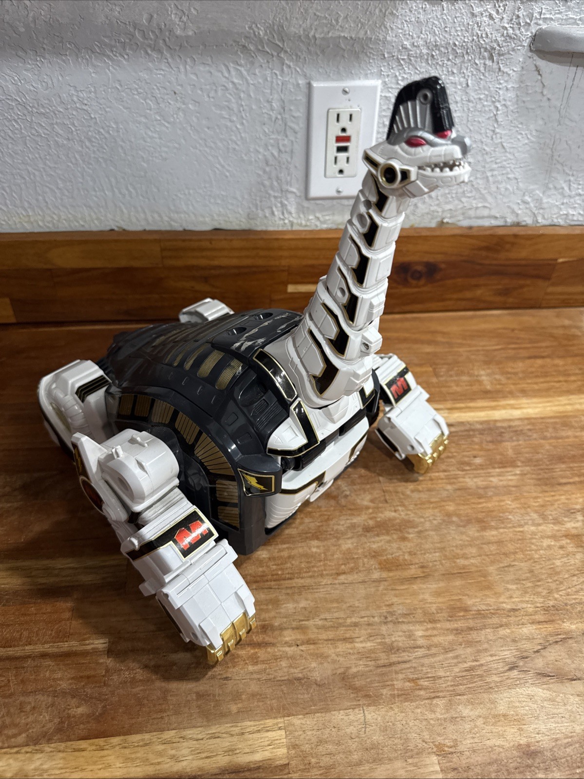 Mighty Morphin Power Rangers 1993 Titanus Figure Bandai Carrier Zord