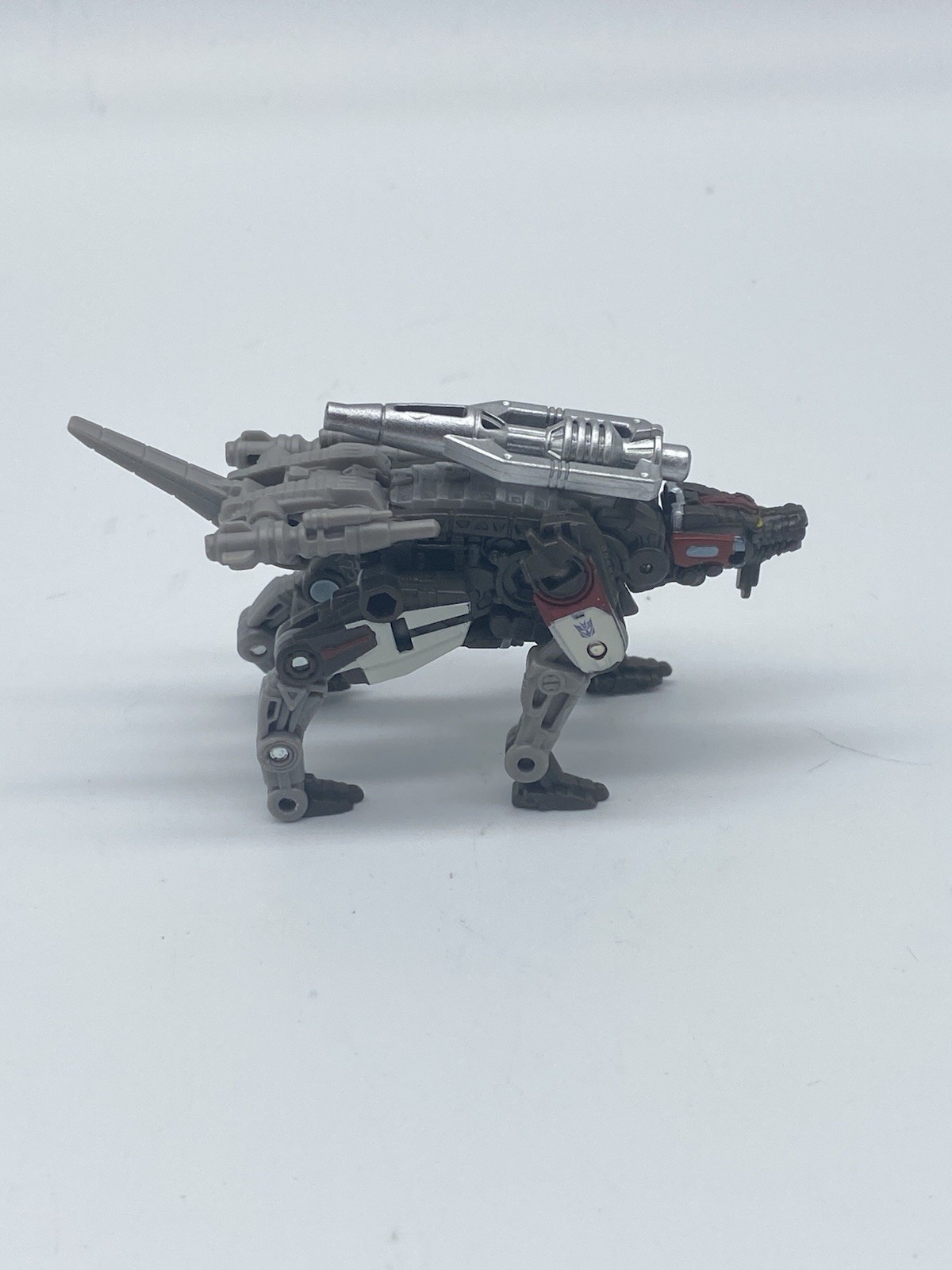 Transformers Studio Series SS-83 Soundwave Voyager Class Figure w Ravage Cassett