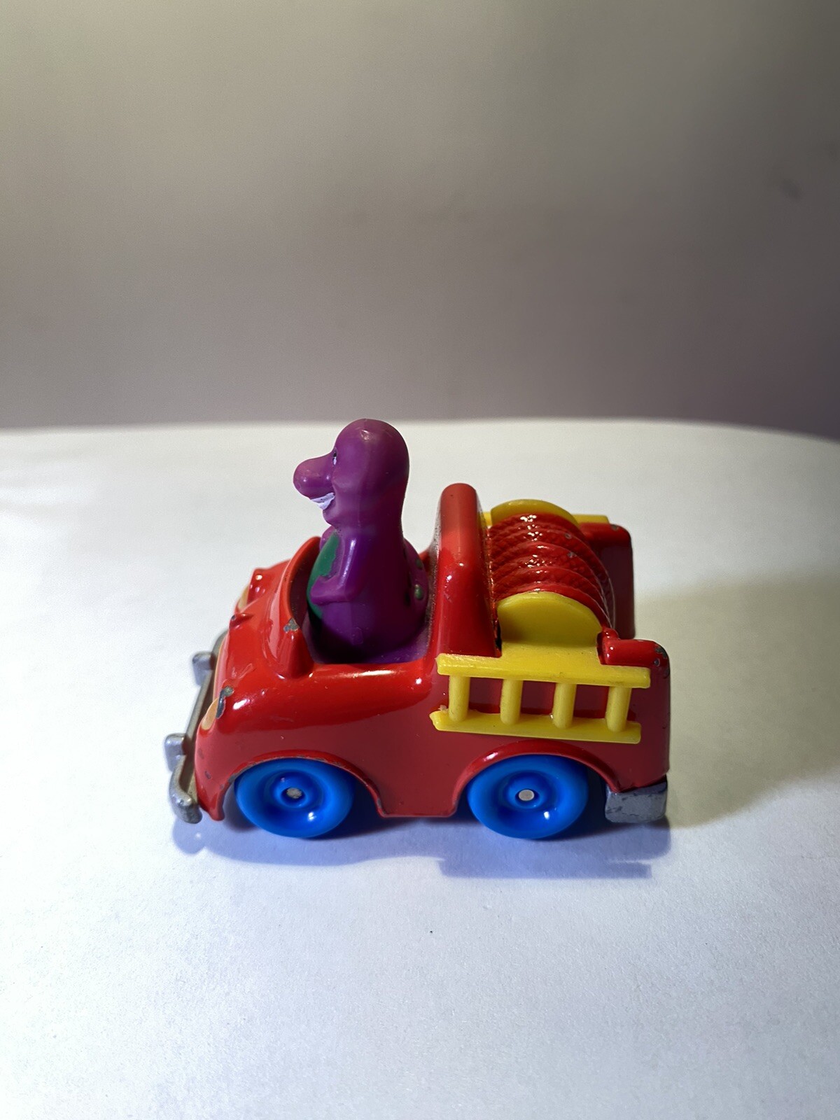 Vintage The Lyons Group Barney Fire Truck Purple Dinosaur mint Made In 1993 882