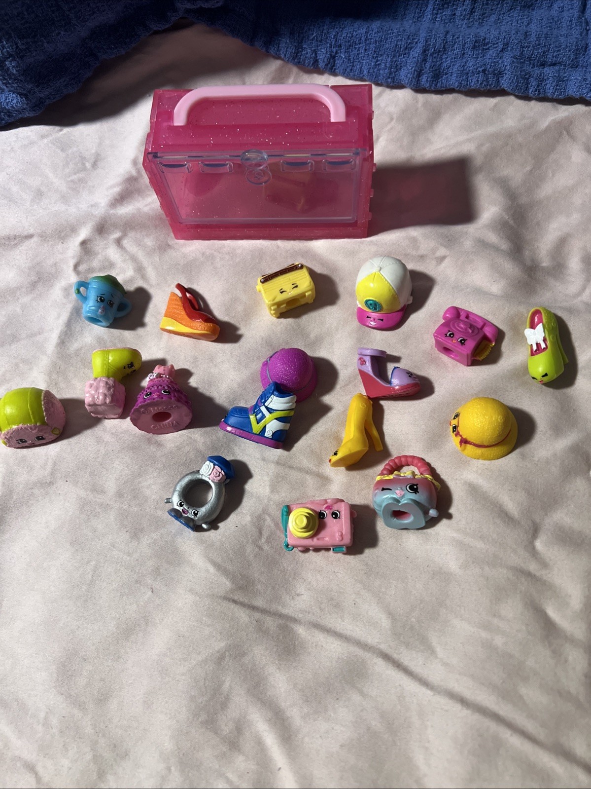 shopkins accessories, featuring different seasons and various accessories 18 Pcs