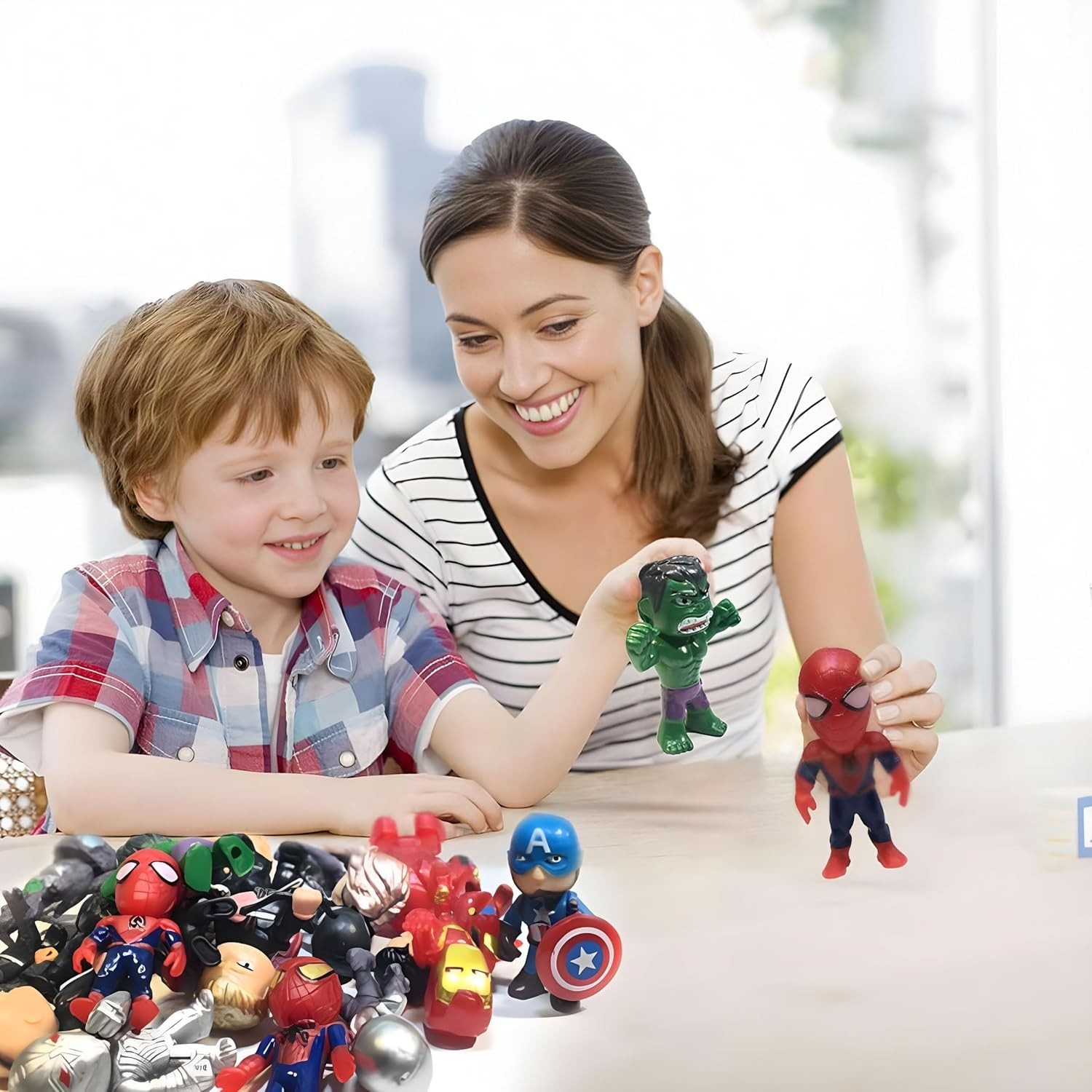 Mini Superhero Action Figures Set – 20-Piece Cake Decoration for Any Occasion