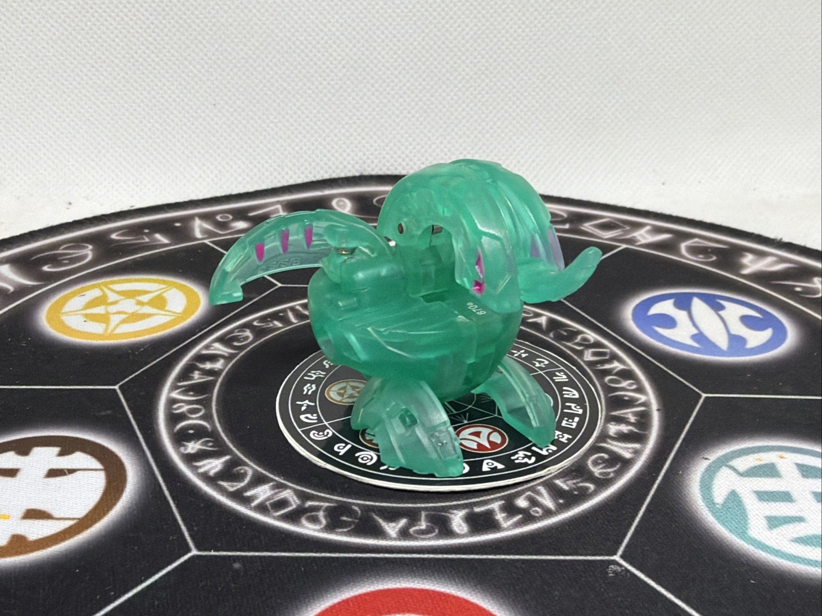 Bakugan Battle Brawlers B2 Ventus Translucent Dragonoid 870G VHTF