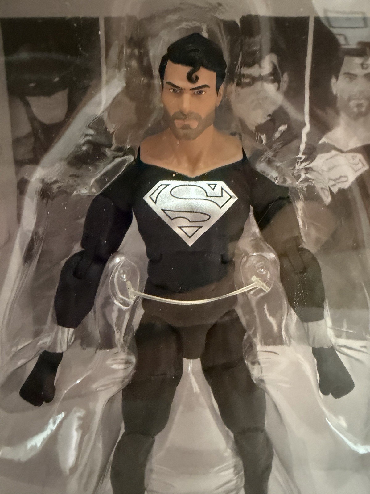 2023 DC Essentials – BLACK (SOLAR SUIT) SUPERMAN 7” return Of Superman