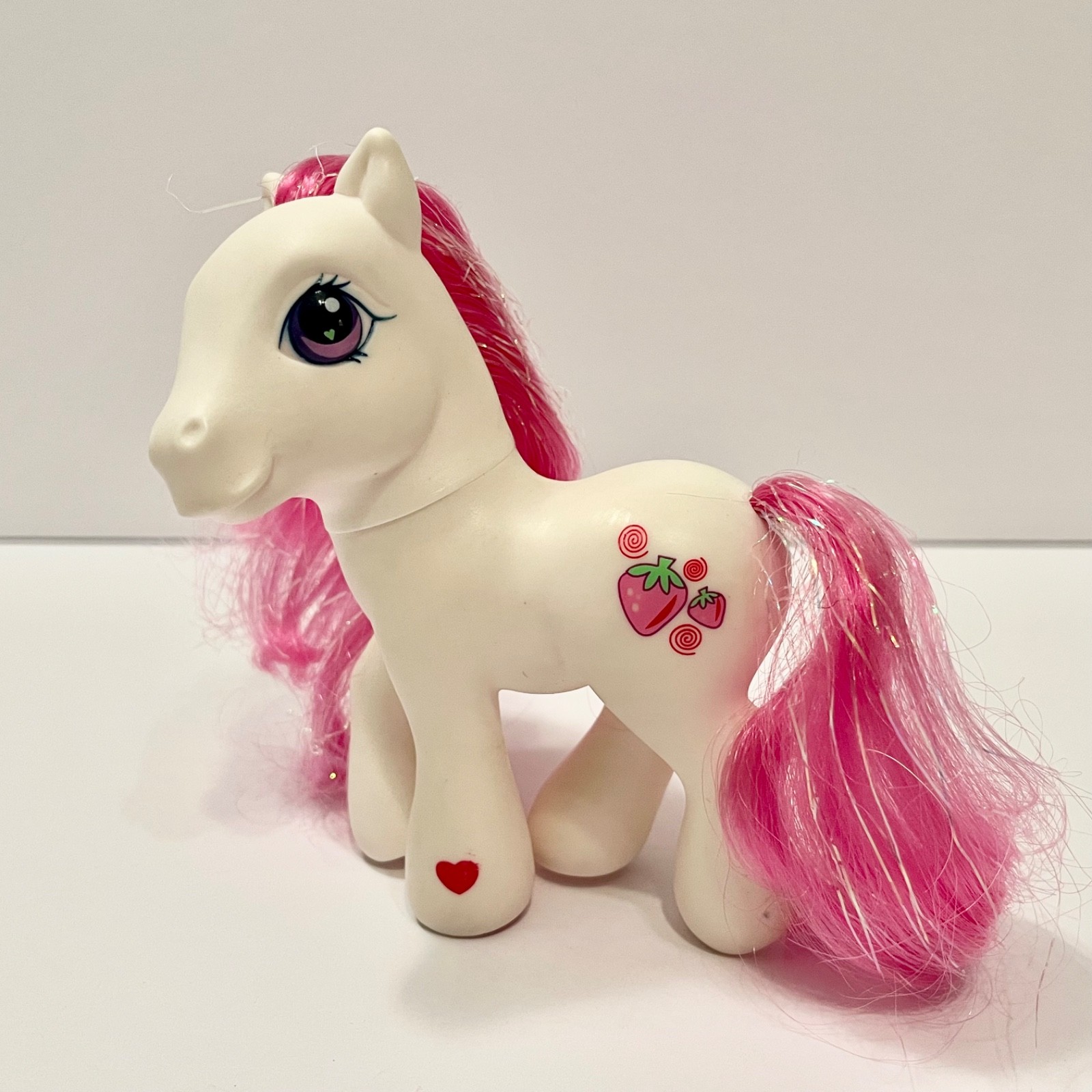 My Little Pony Strawberry Swirl 2002 G3 Hasbro Glitter Celebration White/Pink