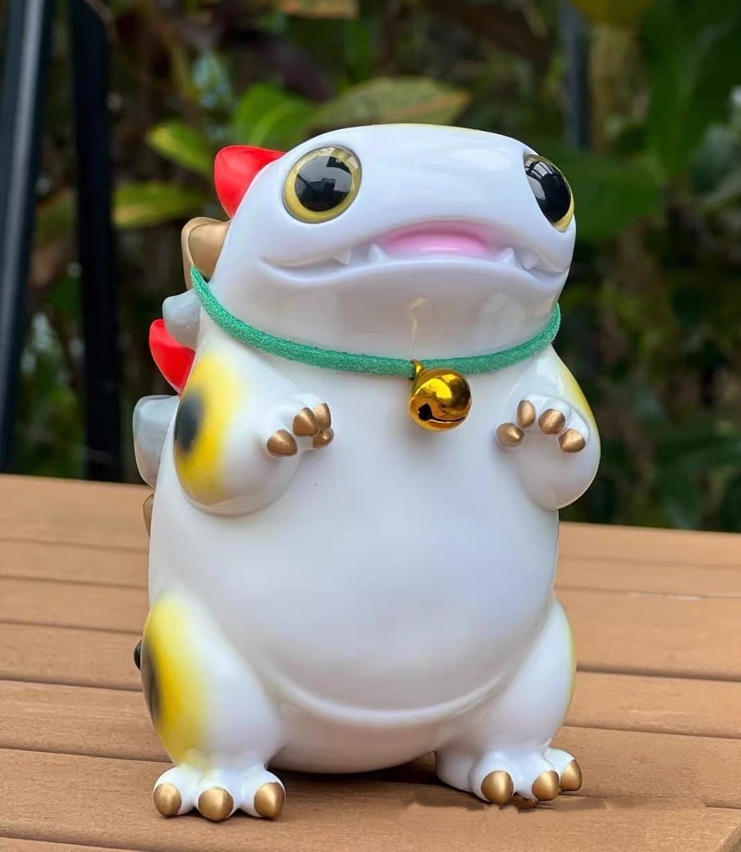 SHOKO NAKAZAWA THE LITTLE HUT TOKKE T9G Lucky White Limited Vinyl Figure SOFUBI