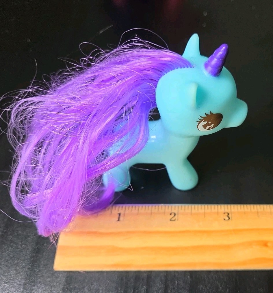 Lot Of 2 Large Plastic Play Horses Ponies Pink Blue Toy Figure Unbranded