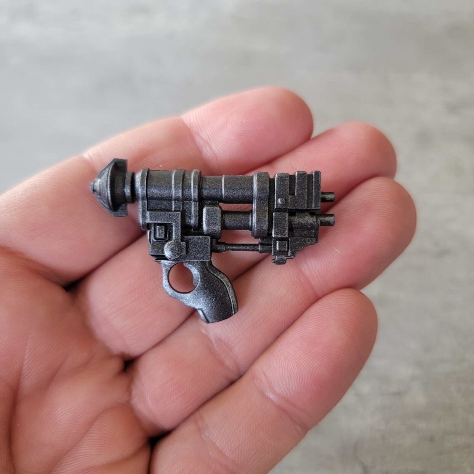 Hot Toys VGM39 DC Batman Beyond Arkham Knight 1/6 grappling gun launcher