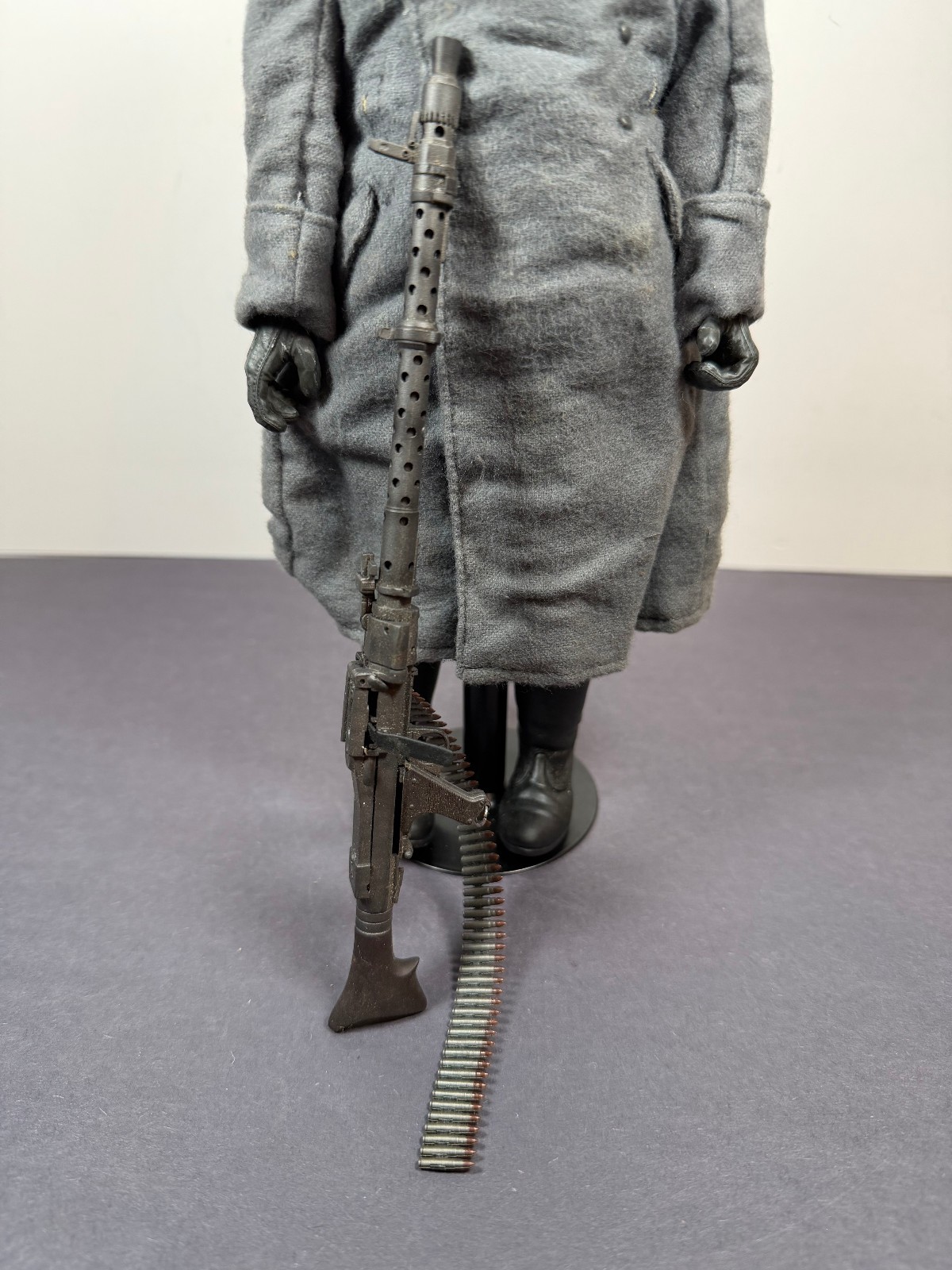 Dragon CUSTOM Kitbash WWII German Luftwaffe Gunner 12&Prime; Figure 1/6 Scale P272