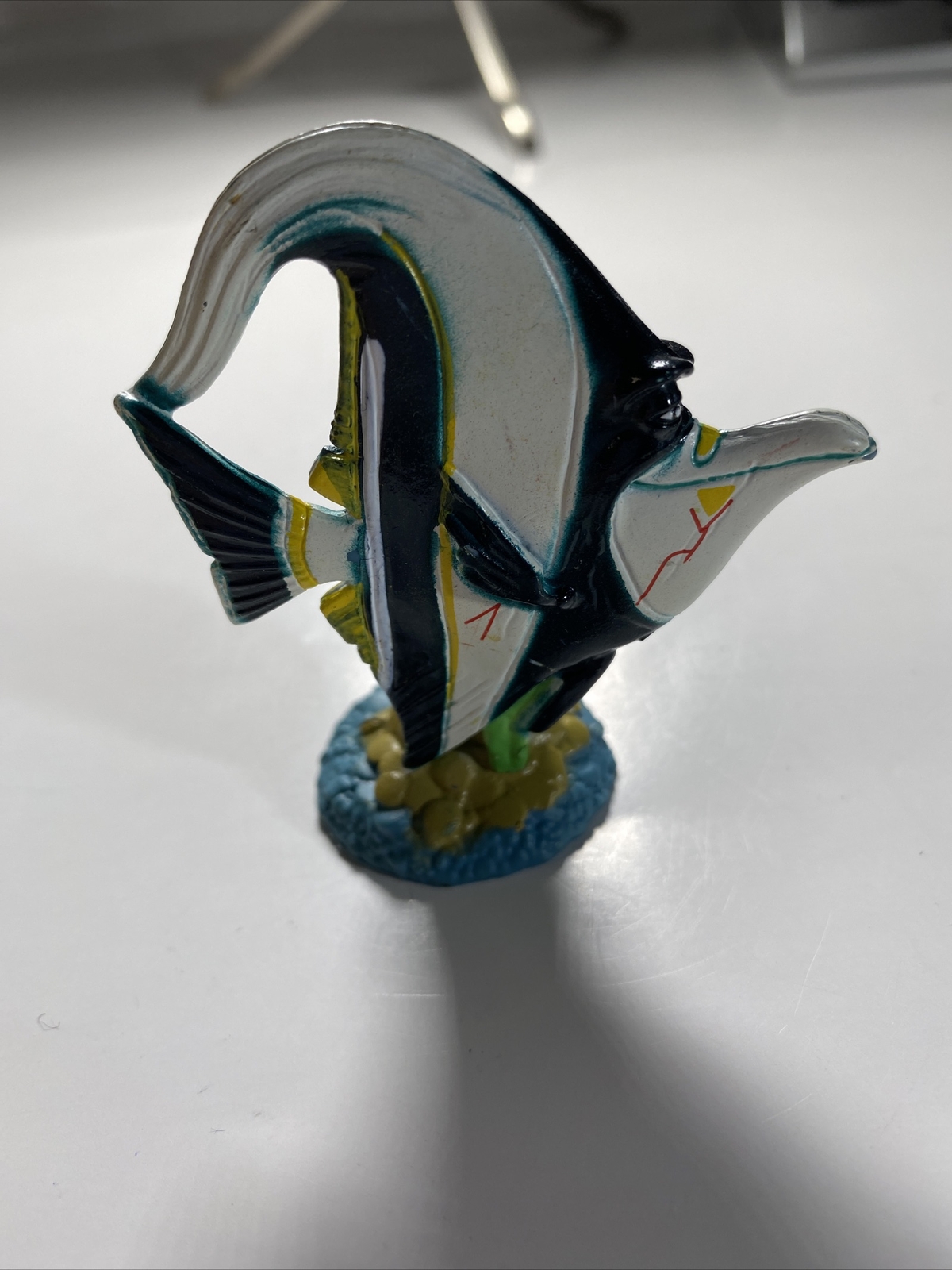 Disney Pixar Finding Nemo Puffer Fish & Villain Fish 2&Prime; Toy /Cake Toppers. T-11