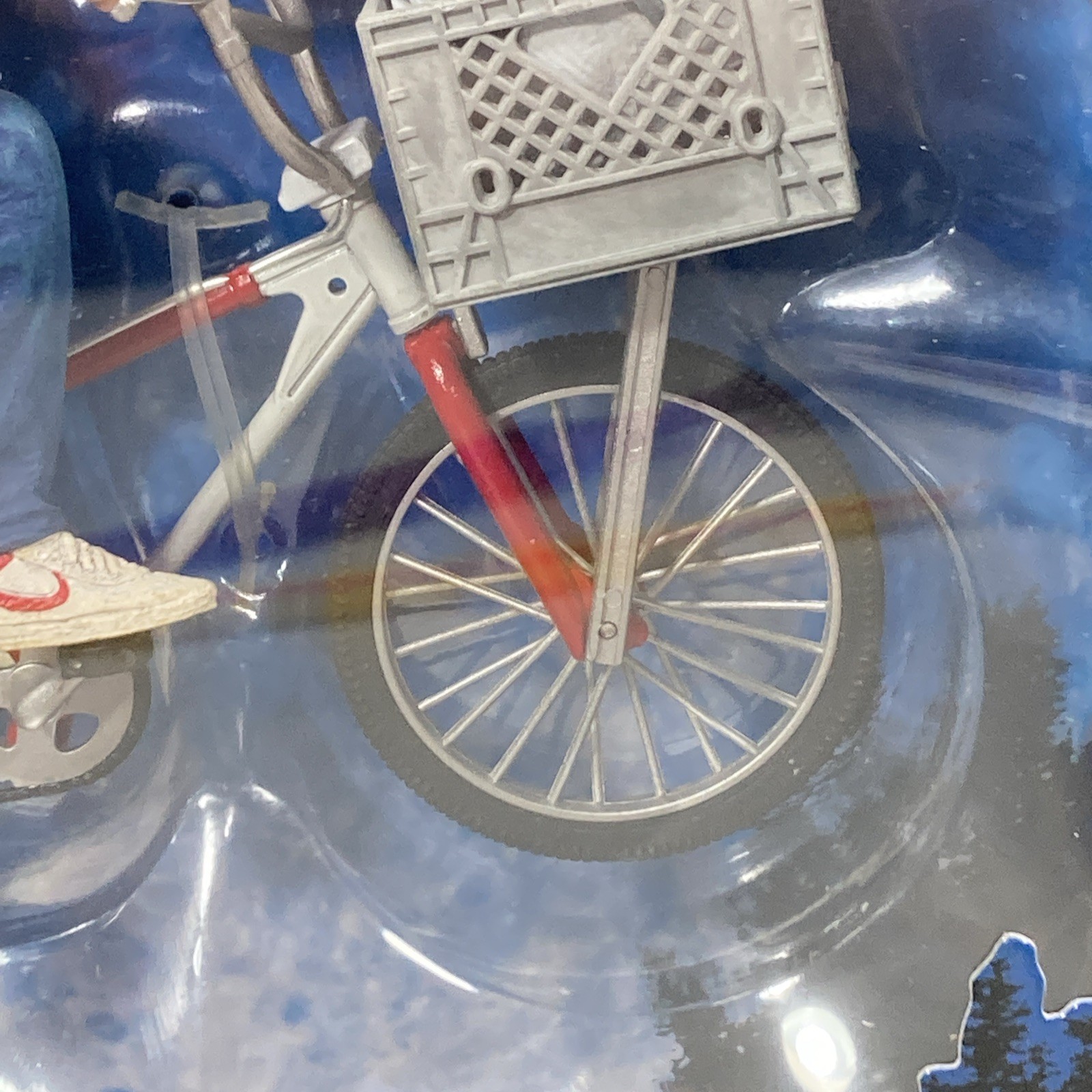 NECA E.T. The Extra-Terrestrial 40th Anniversary Elliott With Bicycle Figure set